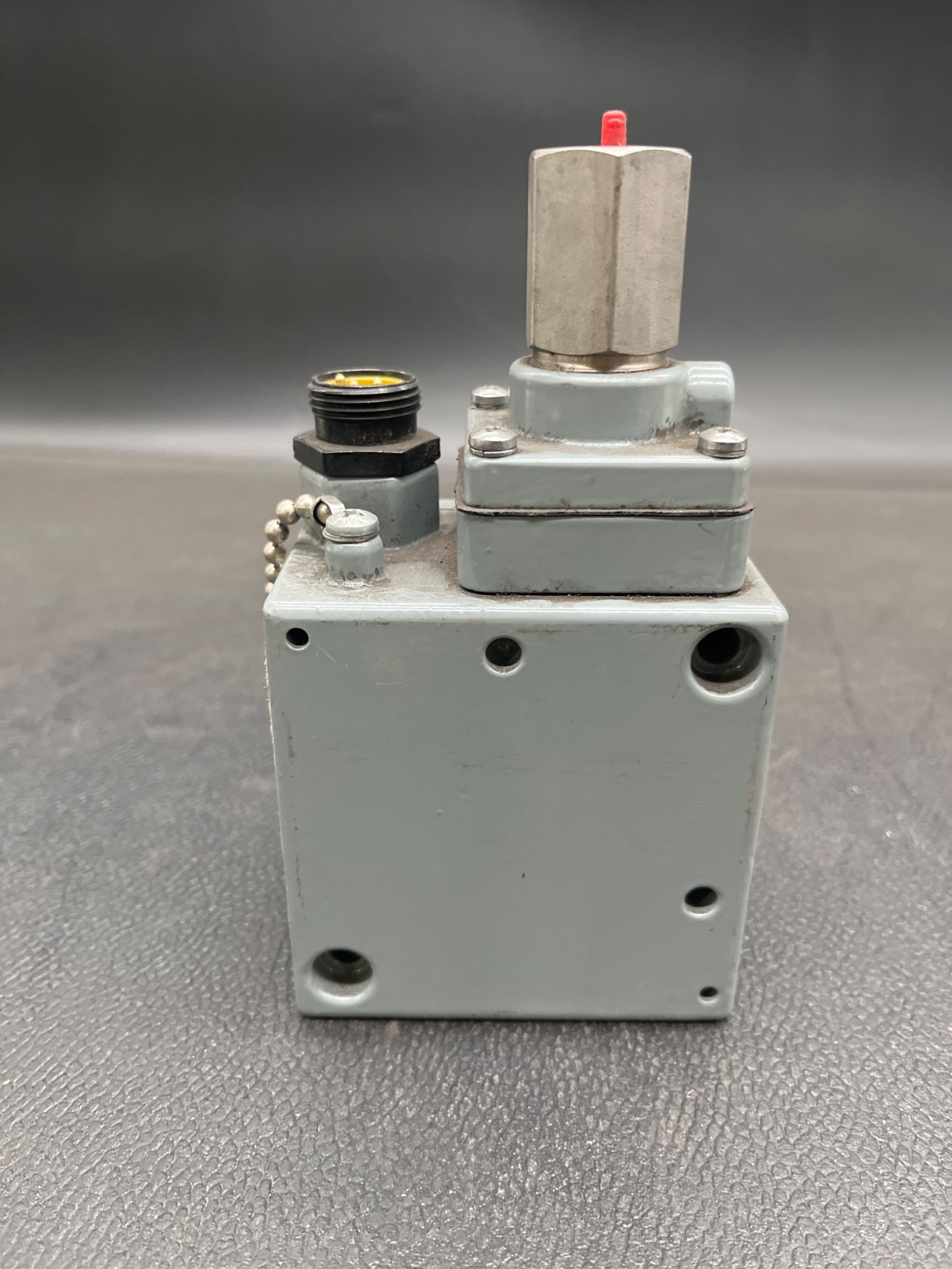 SQUARE D 9012‑GCW‑3 Industrial Pressure Switch USED 2