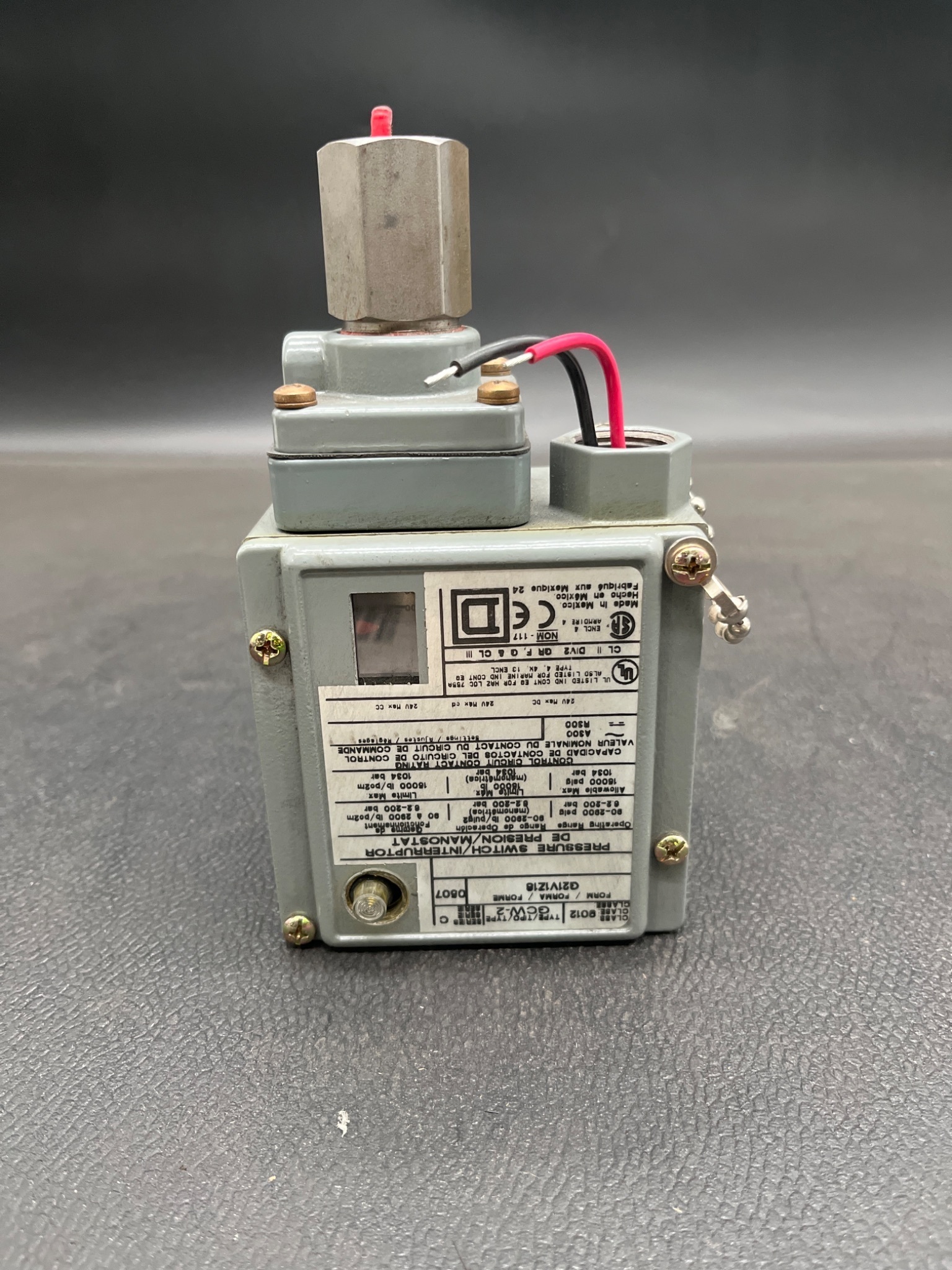 SQUARE D 9012‑GCW‑2 Industrial Pressure Switch USED 0
