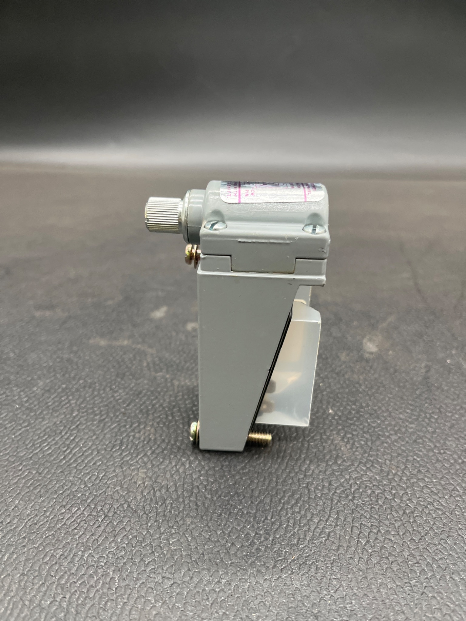 SQUARE D 9007‑B064B2 Limit Switch USED 1