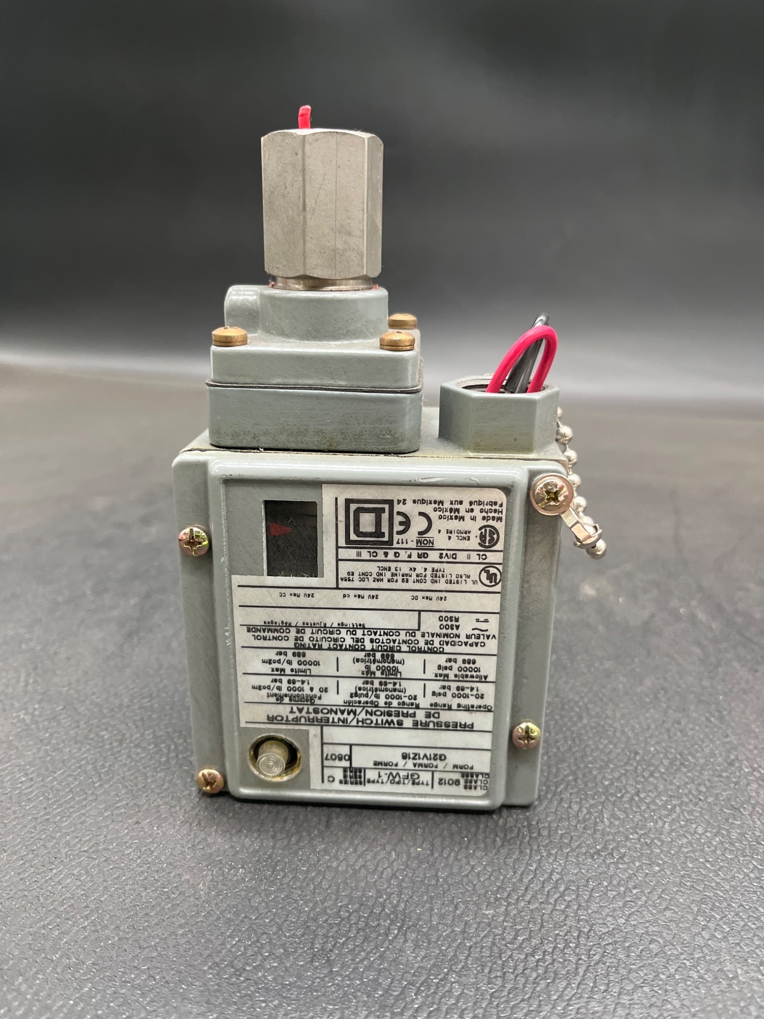 SQUARE D 9012‑GFW‑1 High‑Pressure Industrial Pressure Switch USED 0