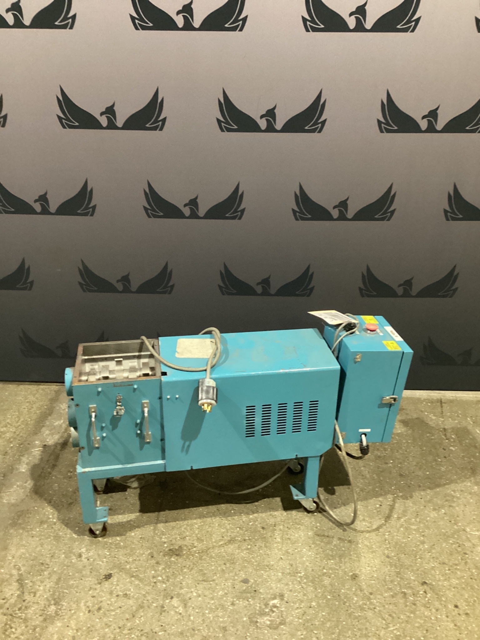 MEISEI KINZOKU FRX C3B PLASTIC GRANULATOR 460V USED 0