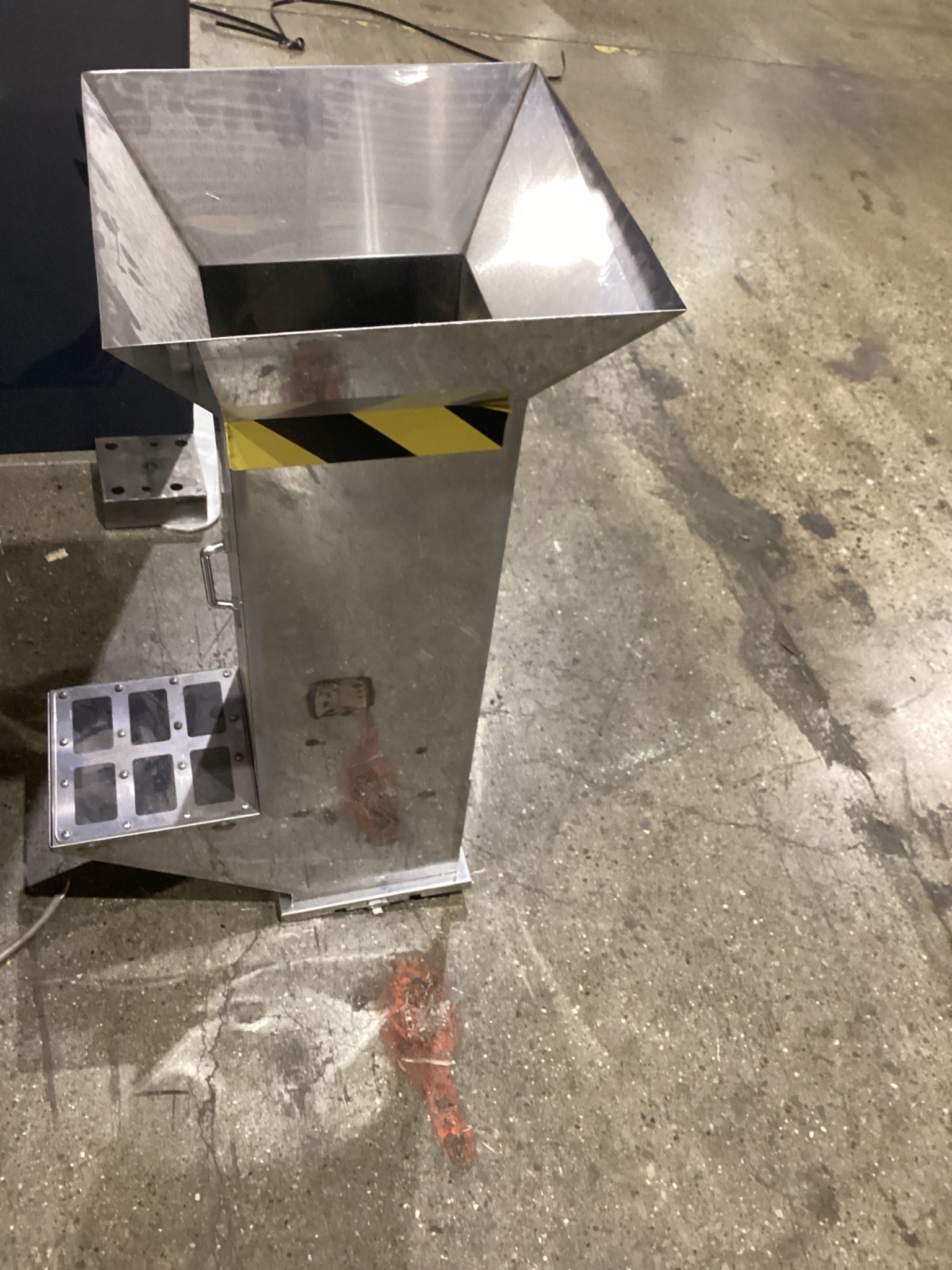 MEISEI KINZOKU FRX C3B PLASTIC GRANULATOR 460V USED 1