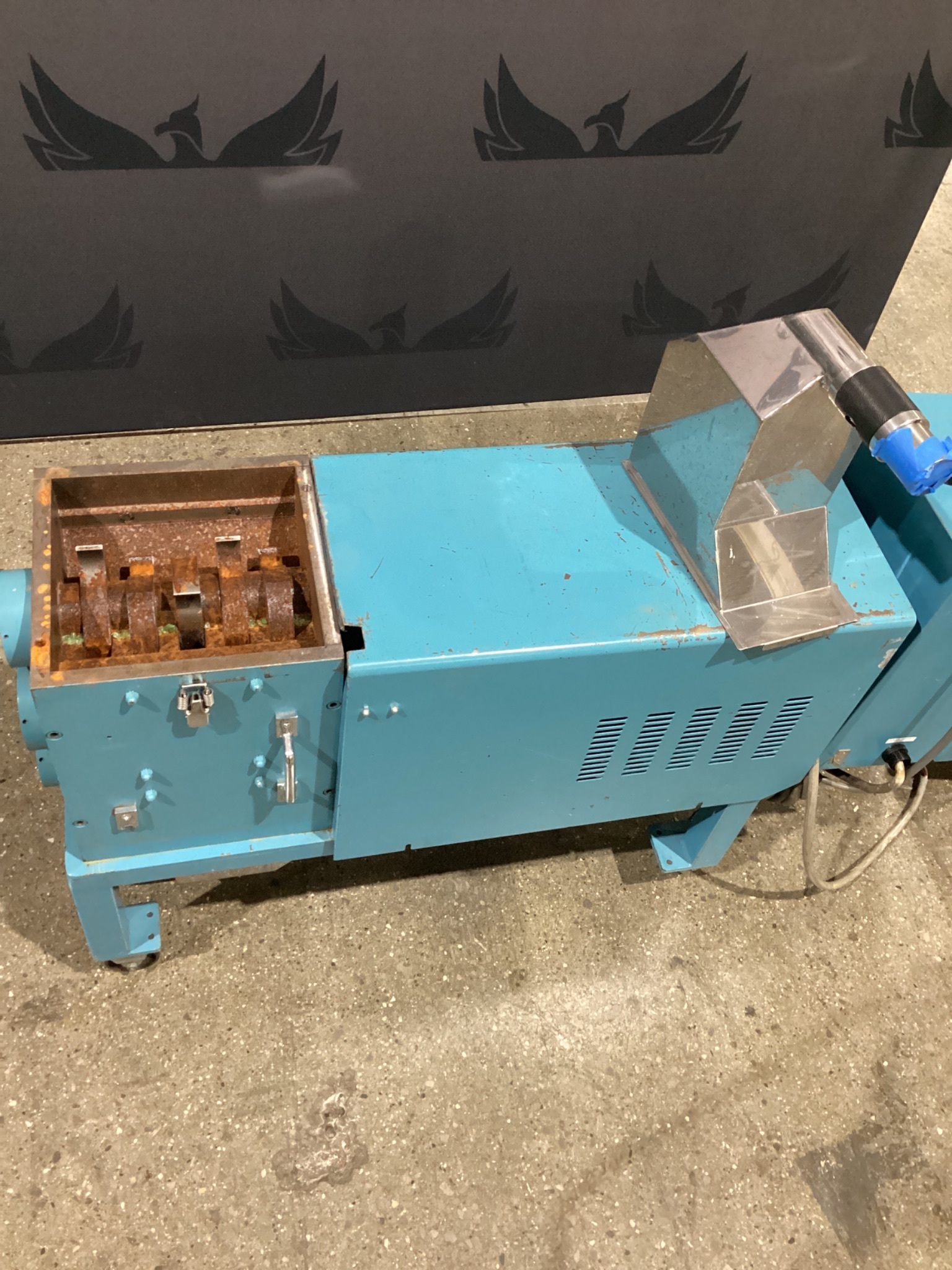 MEISEI KINZOKU FRX C3B PLASTIC GRANULATOR 460V USED 3