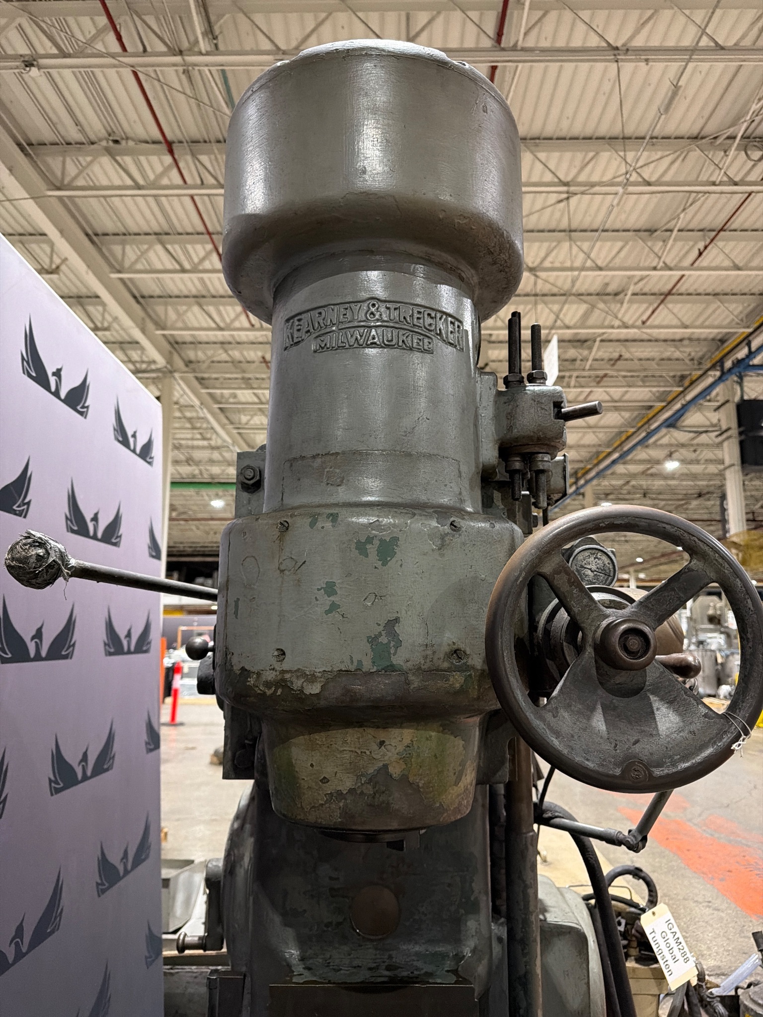 KEARNEY & TRECKER 10HP-2CK VERTICAL MILLS USED 2