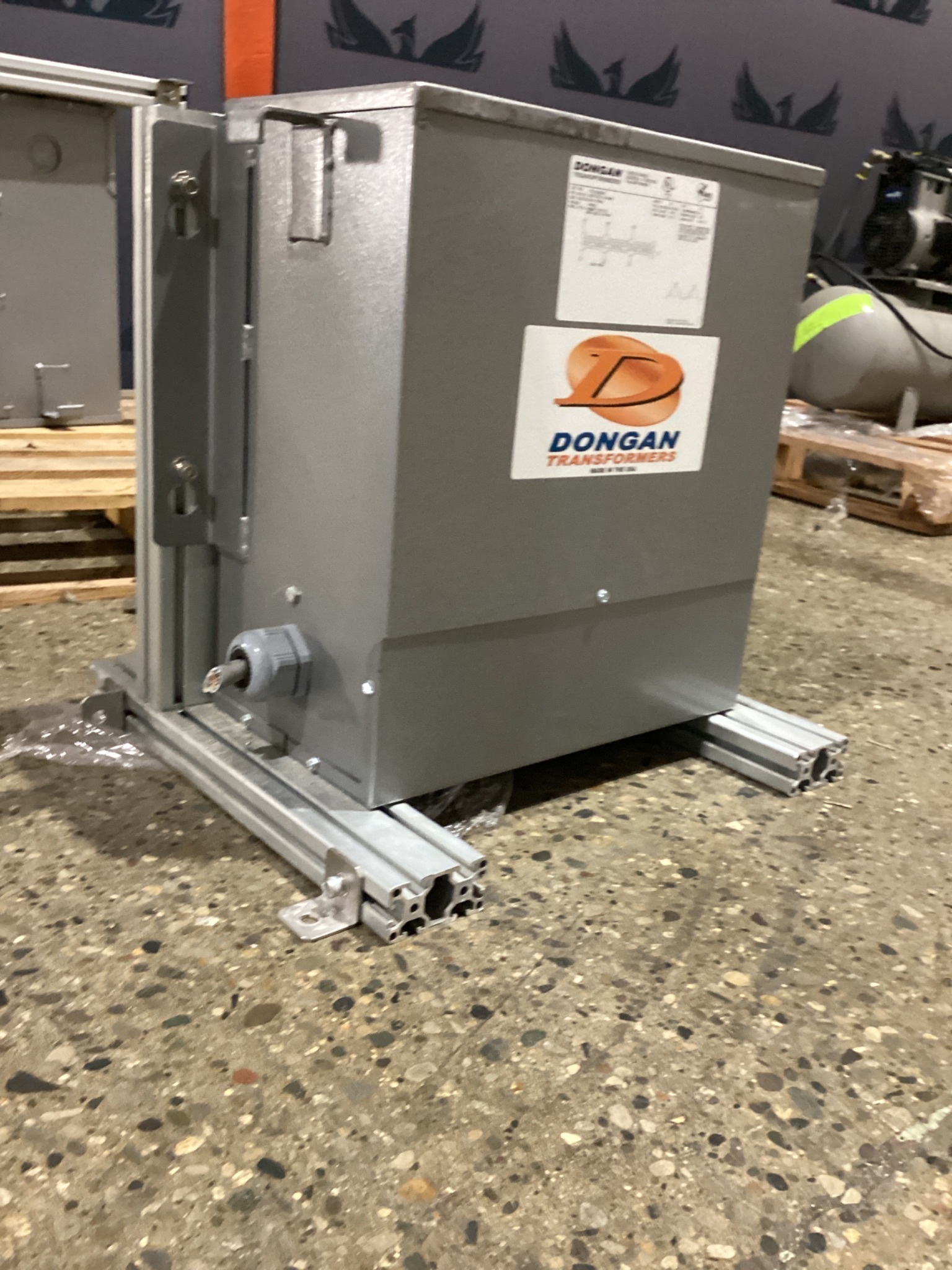 DONGAN 76‑0209SH 9 KVA Transformer 480V - 240V USED 1