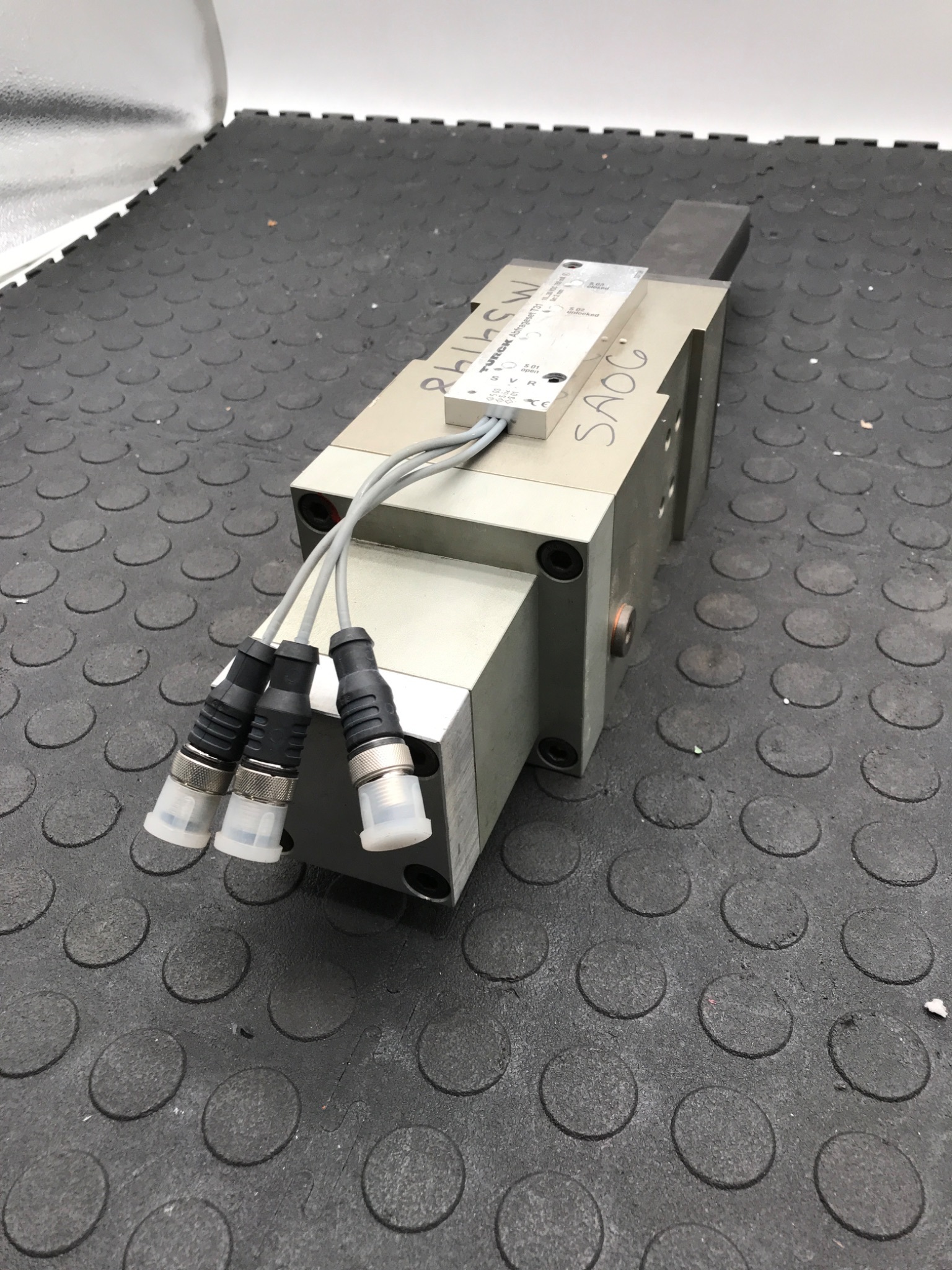 TUNKERS SZ 50 UZ LB T31 Underbody Clamp USED 2