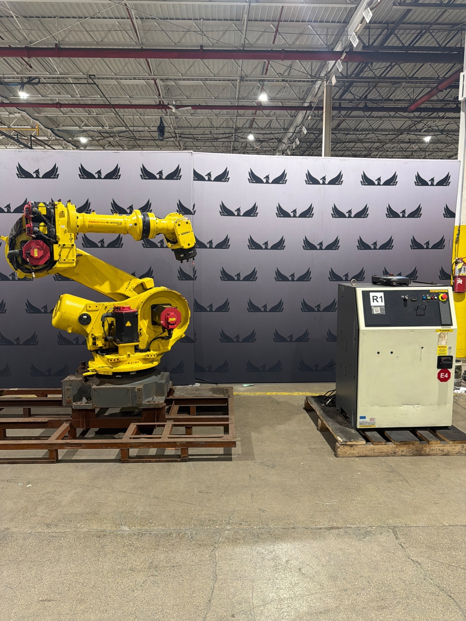 FANUC R‑2000iA/200F Complete w/ R‑30iA Controls USED 0