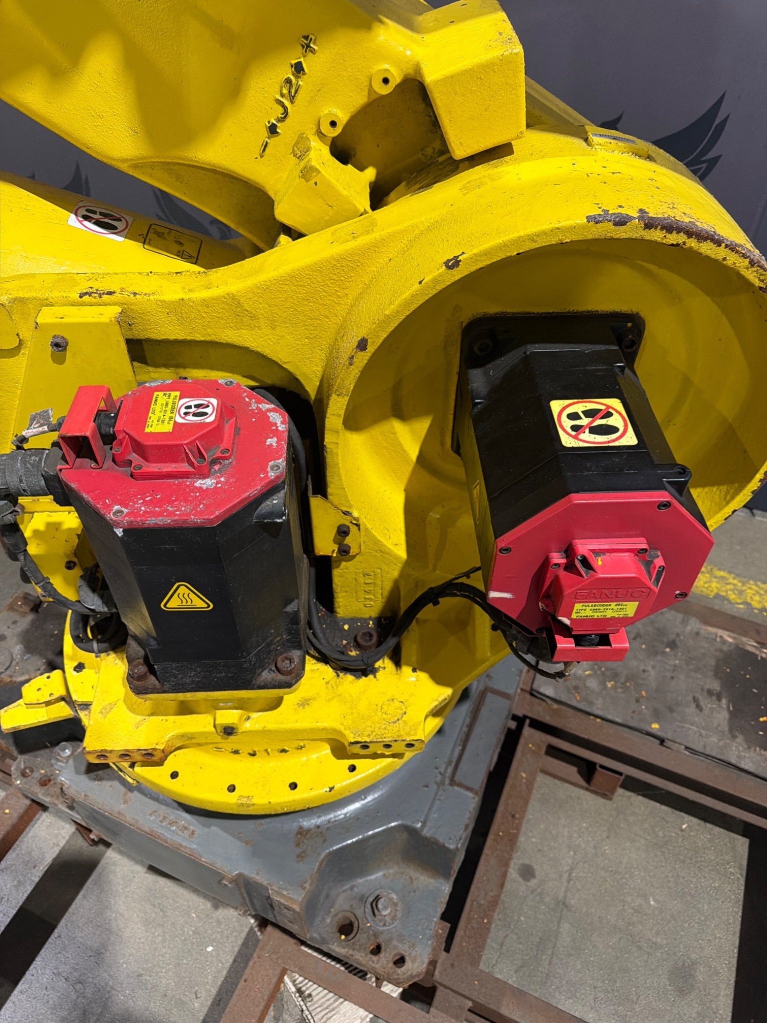 FANUC R‑2000iA/200F Complete w/ R‑30iA Controls USED 2