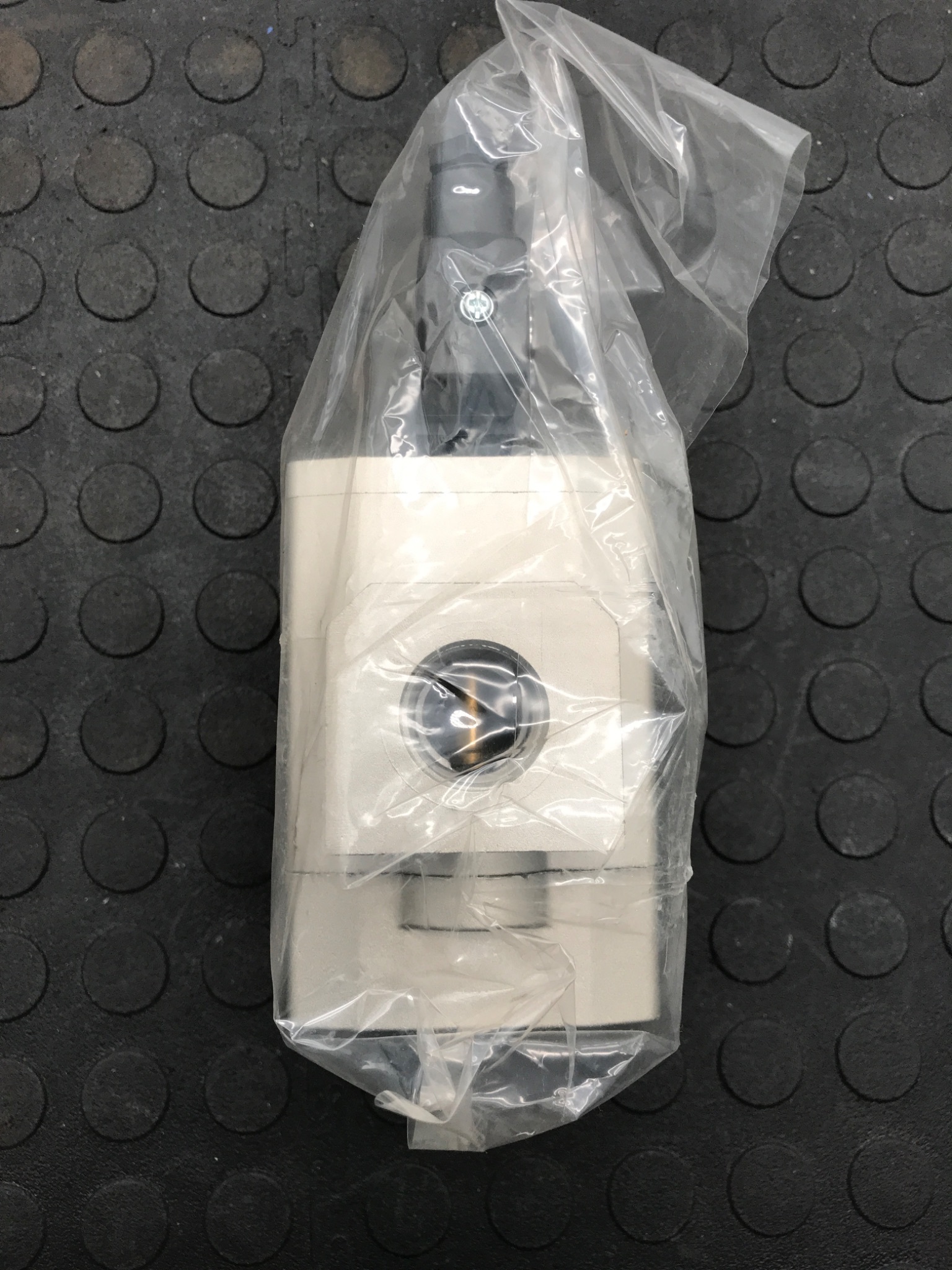 SMC NAV5000‑N06‑5DZ AV 3/4" Soft Start Up Body Port NEW 3
