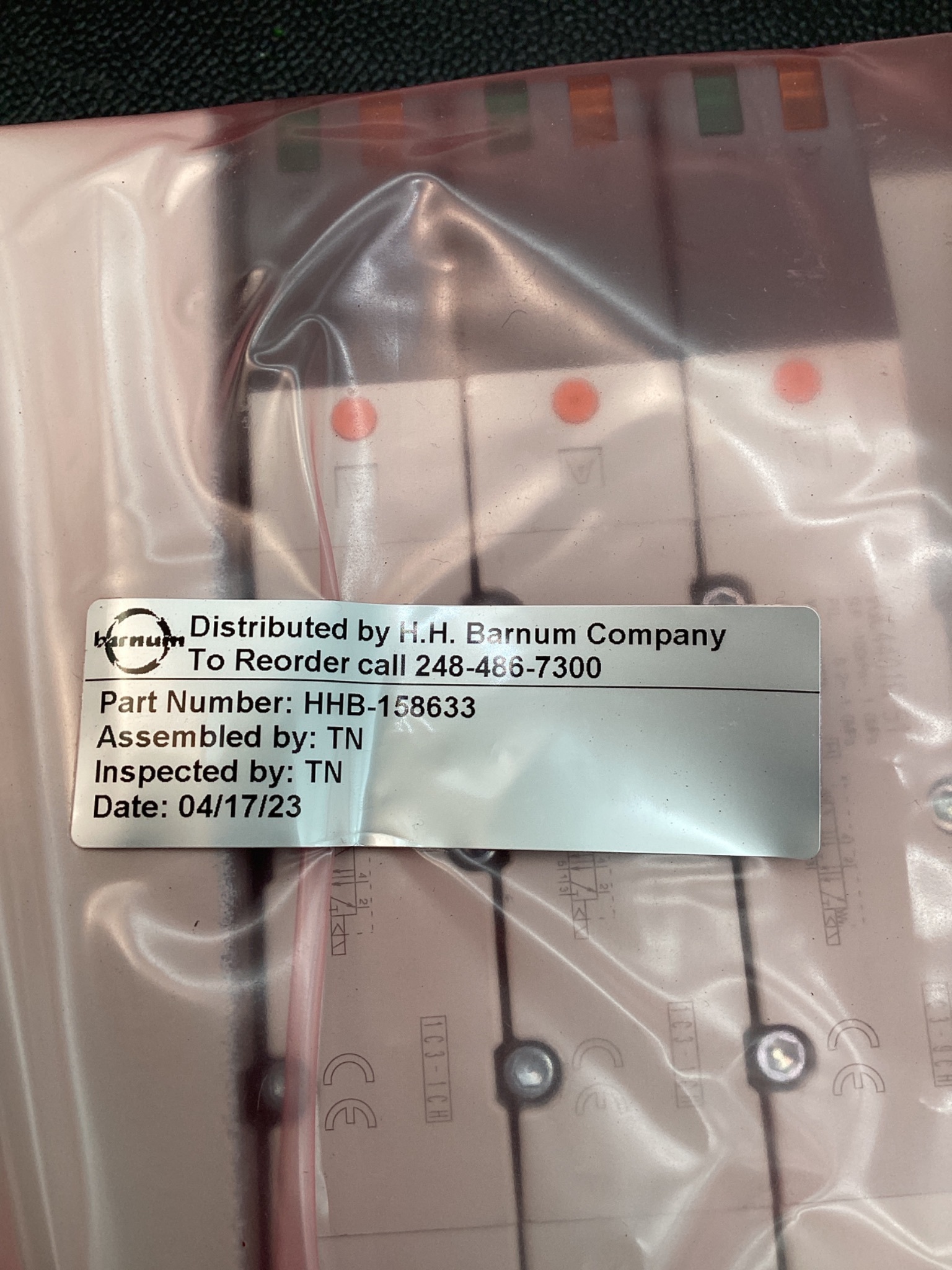 SMC VVQ4000-10A-1 VALVE MANIFOLD ASSEMBLY; NEW 4