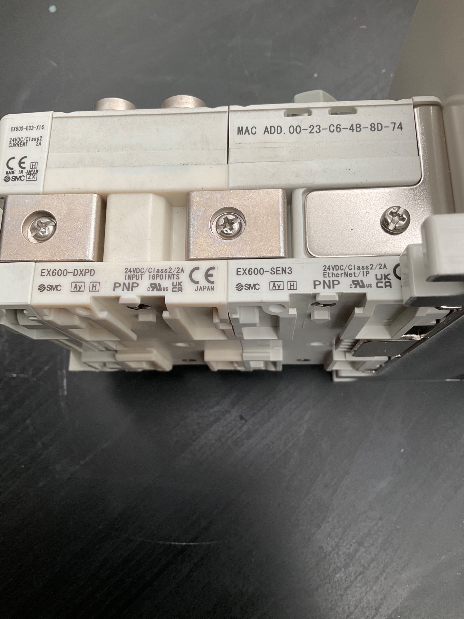 SMC VVQ4000-10A-1 VALVE MANIFOLD ASSEMBLY; NEW 12