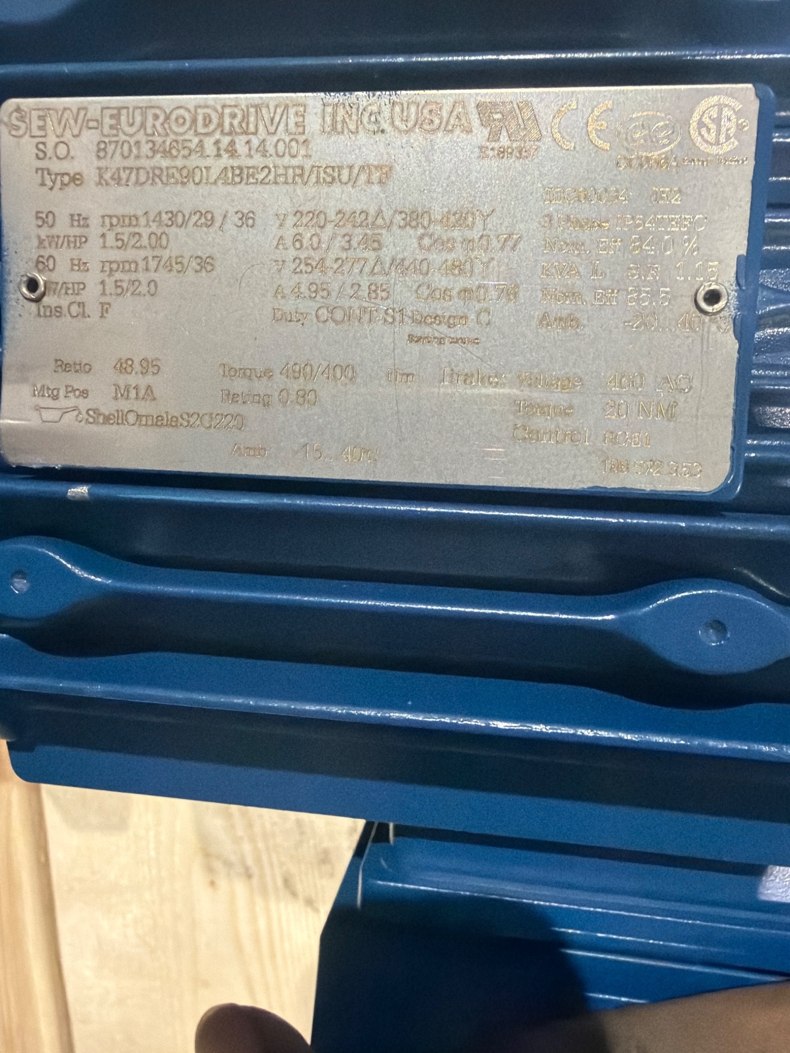 SEW EURODRIVE K47DRE90L4BE2HR/ISU/TF Gear Motor USED 5