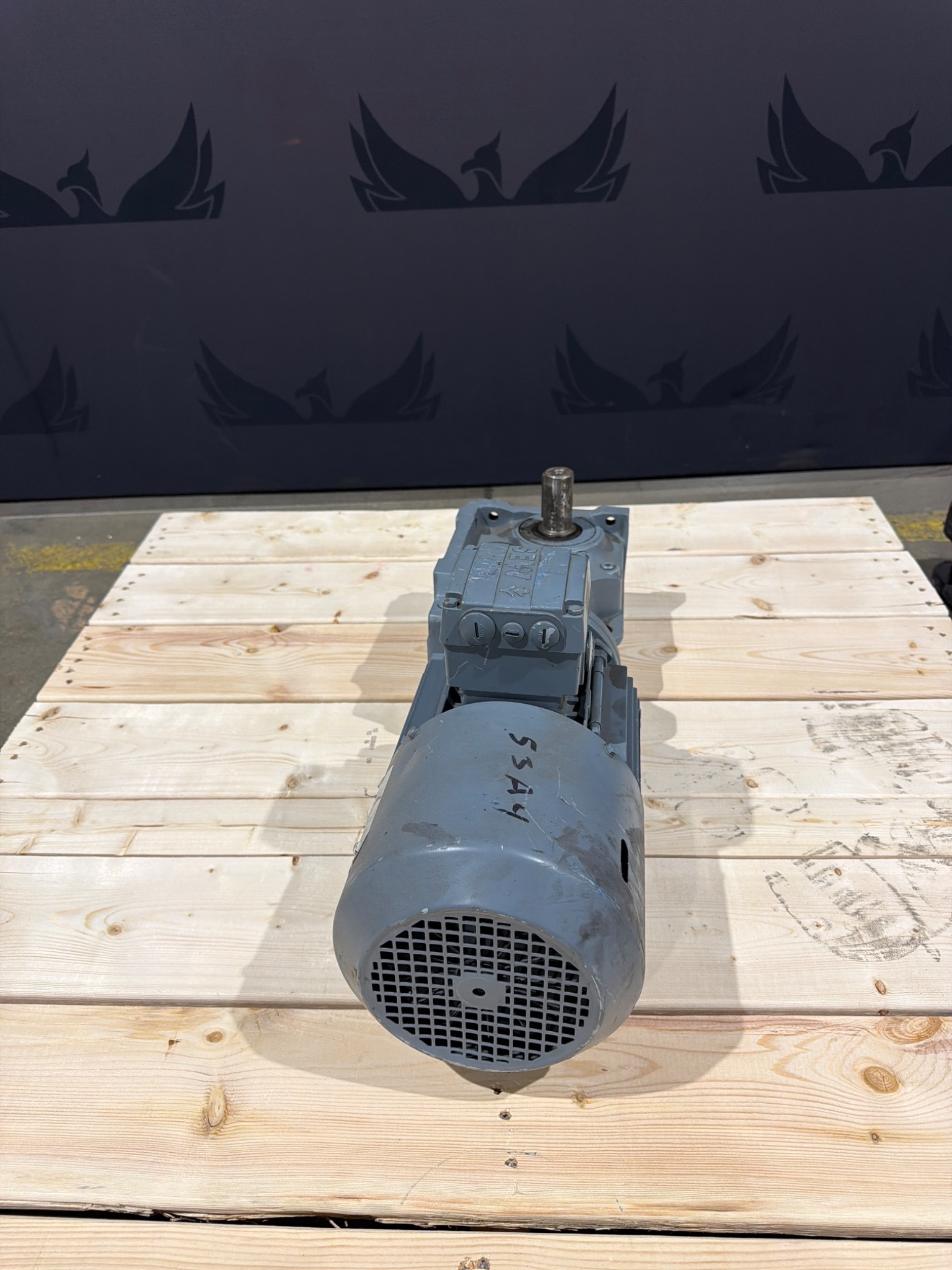 SEW EURODRIVE K47 DT90L4/BMG/HR/TF/IS Gear Motor USED 0