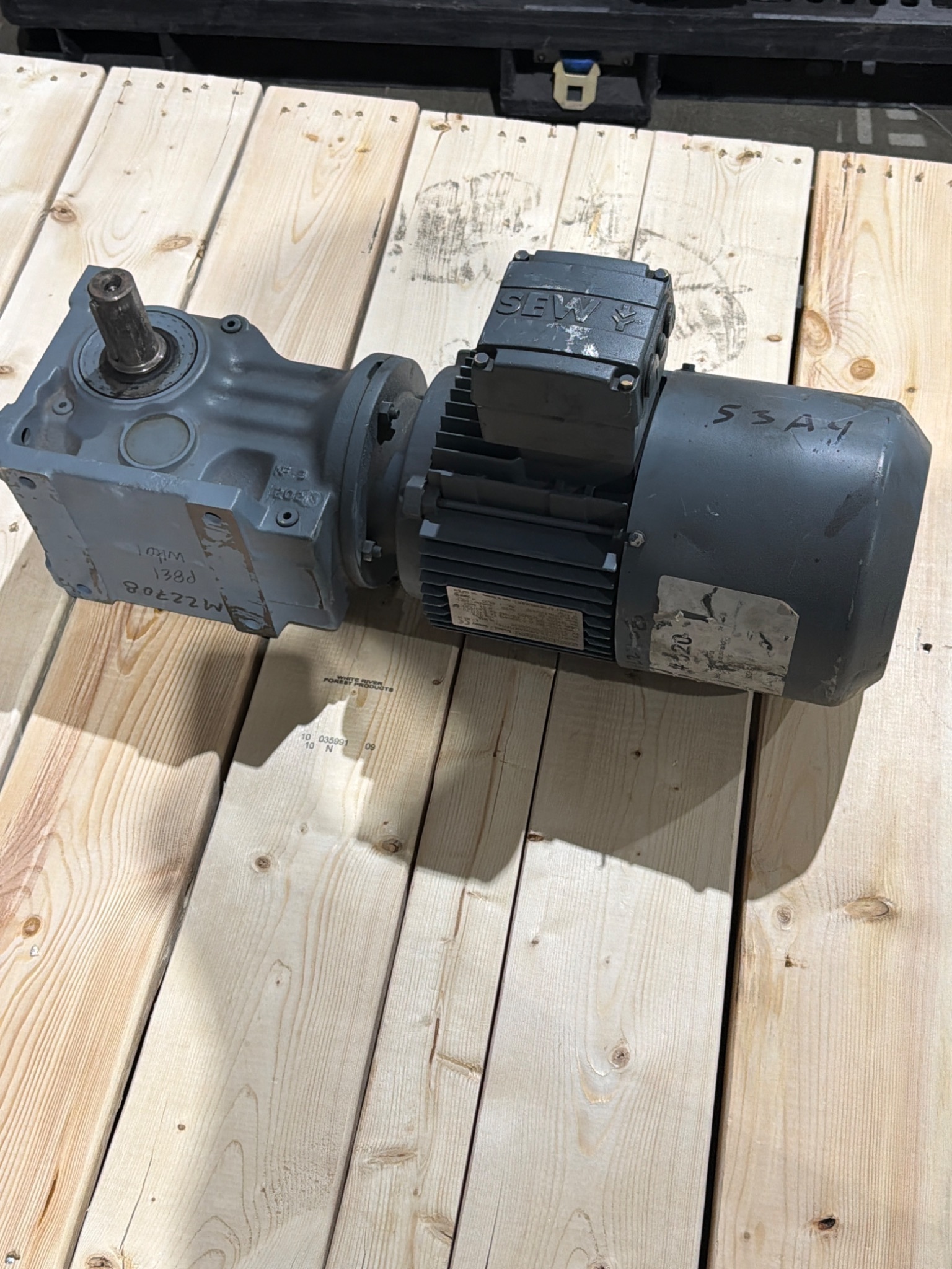 SEW EURODRIVE K47 DT90L4/BMG/HR/TF/IS Gear Motor USED 2