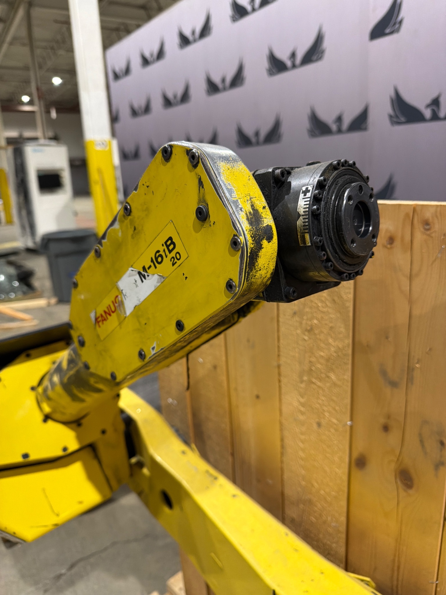 FANUC M-16IB/20 INDUSTRIAL ROBOT ARM A05B-1216-B202 2005 ARM ONLY USED 1