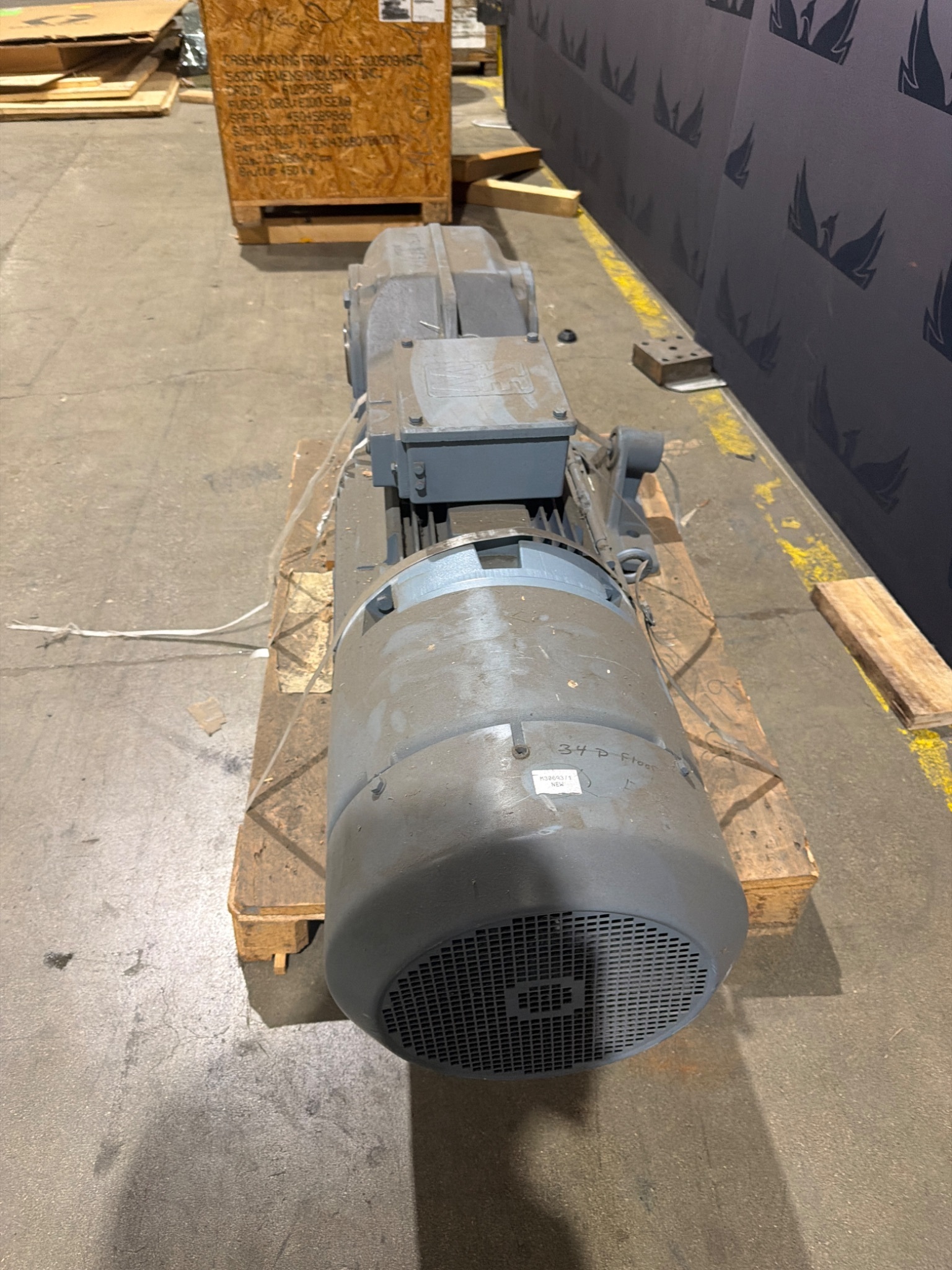 USED SEW‑EURODRIVE KA107/T CV200L4/BM/HR/TF/FV1R Gear Motor Assembly 1