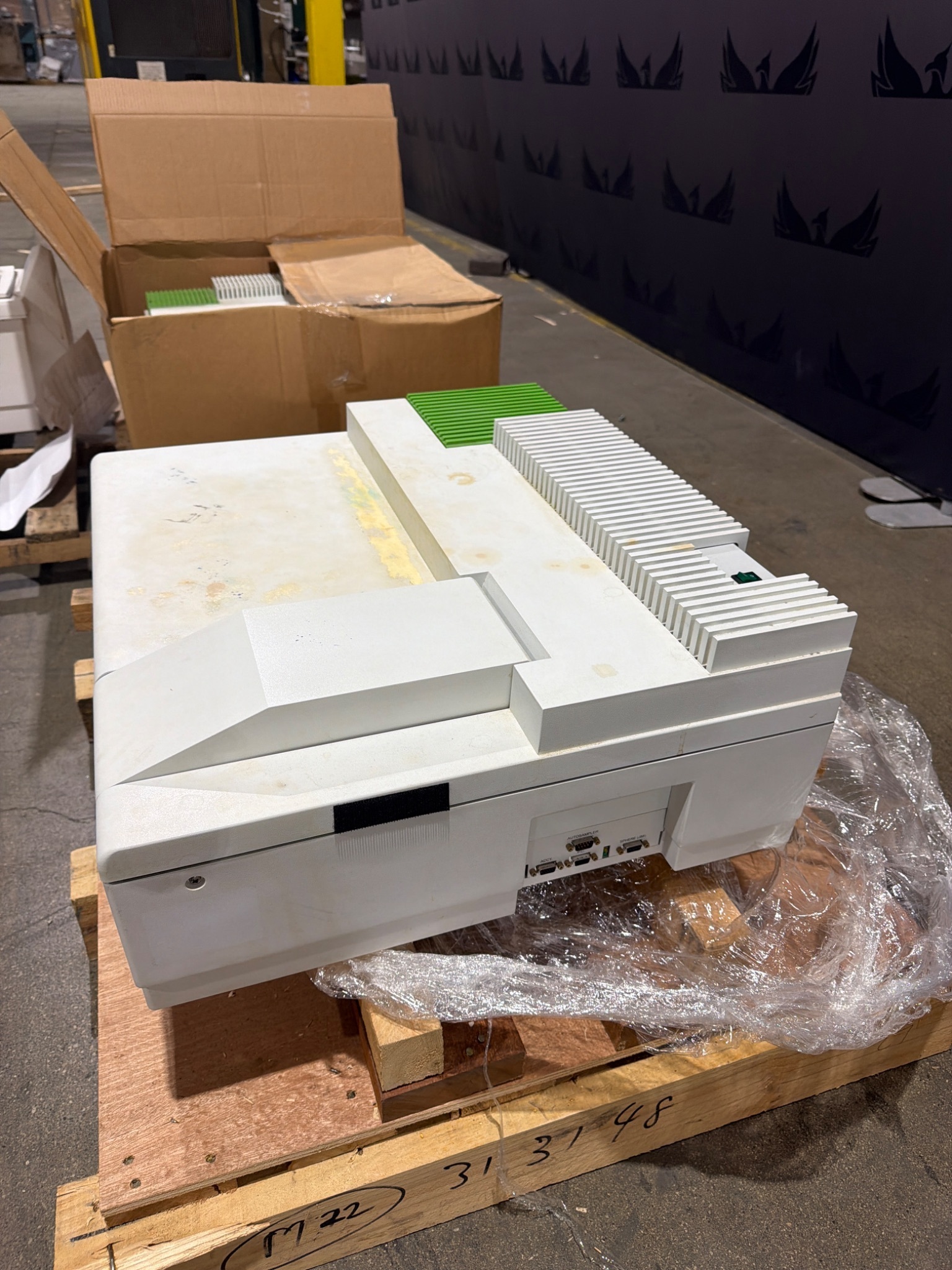 PERKIN ELMER LAMBDA 35 UV/VIS L600000C SPECTROPHOTOMETER USED USED 2
