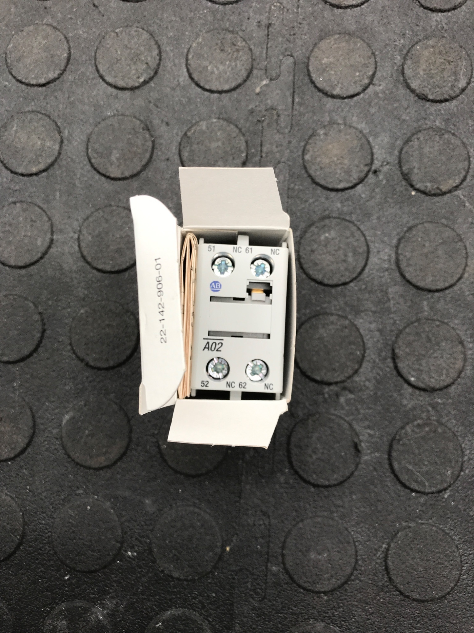 ALLEN BRADLEY 100‑FA02 Auxiliary Contact NEW 1