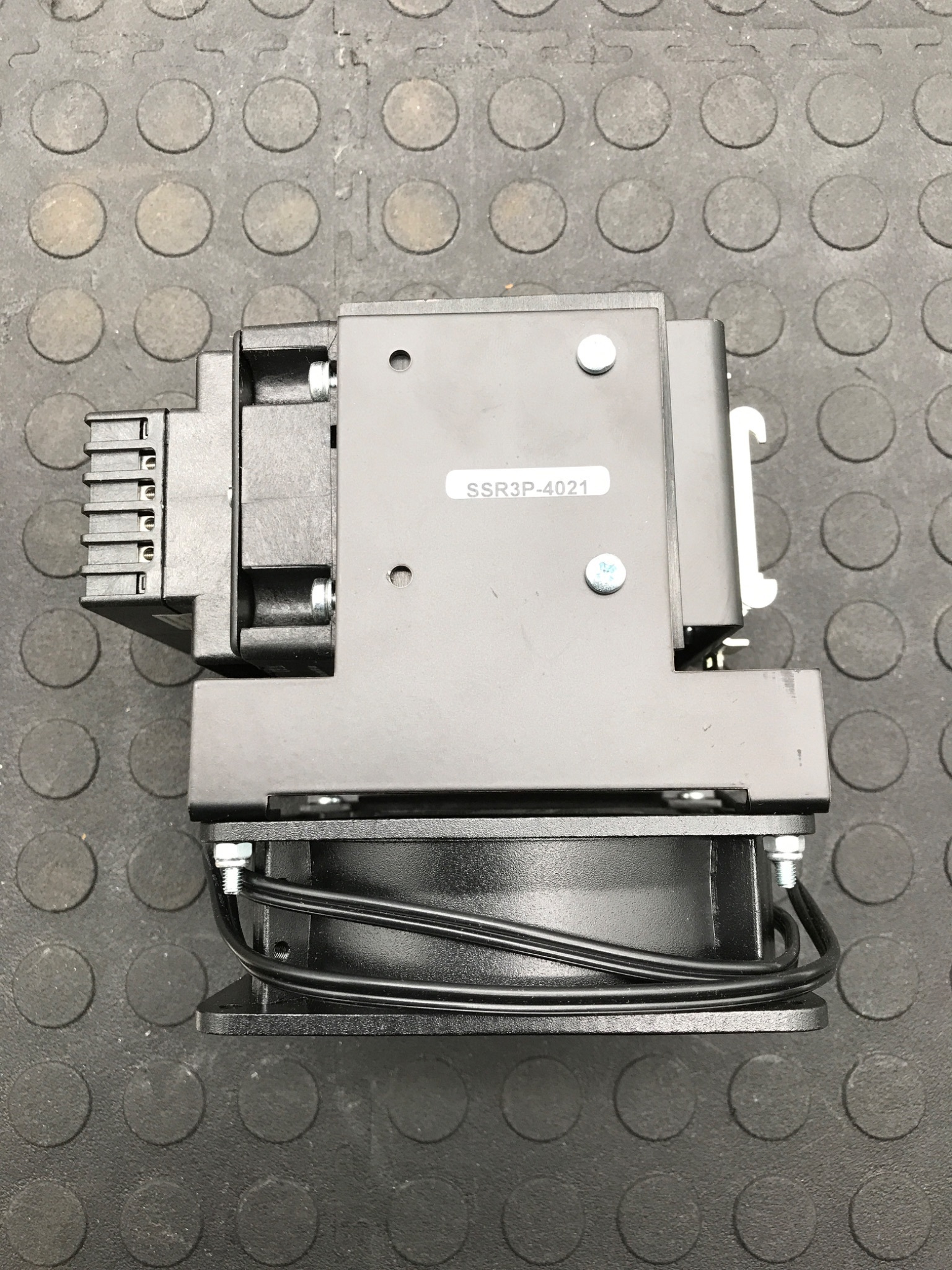 CHROMALOX SSR3P‑4021 3‑Phase 40A Solid State Relay w/ Heatsink NEW 2