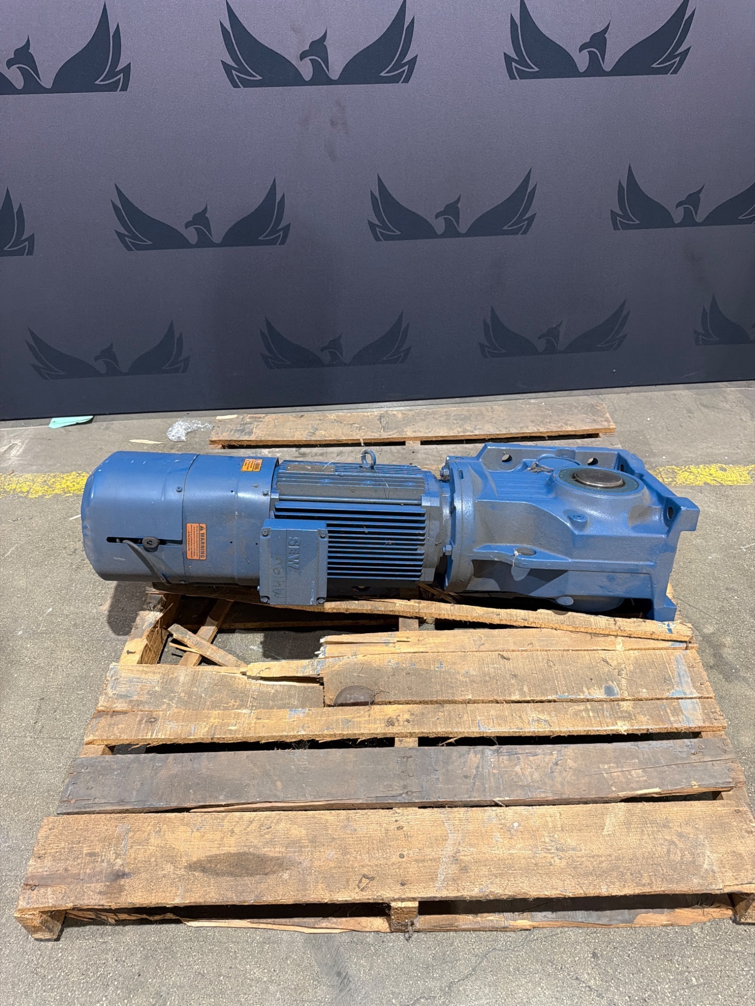 USED SEW‑EURODRIVE KA87B DRE132MC4BE11HR/TF/AS7H Gear Motor 0