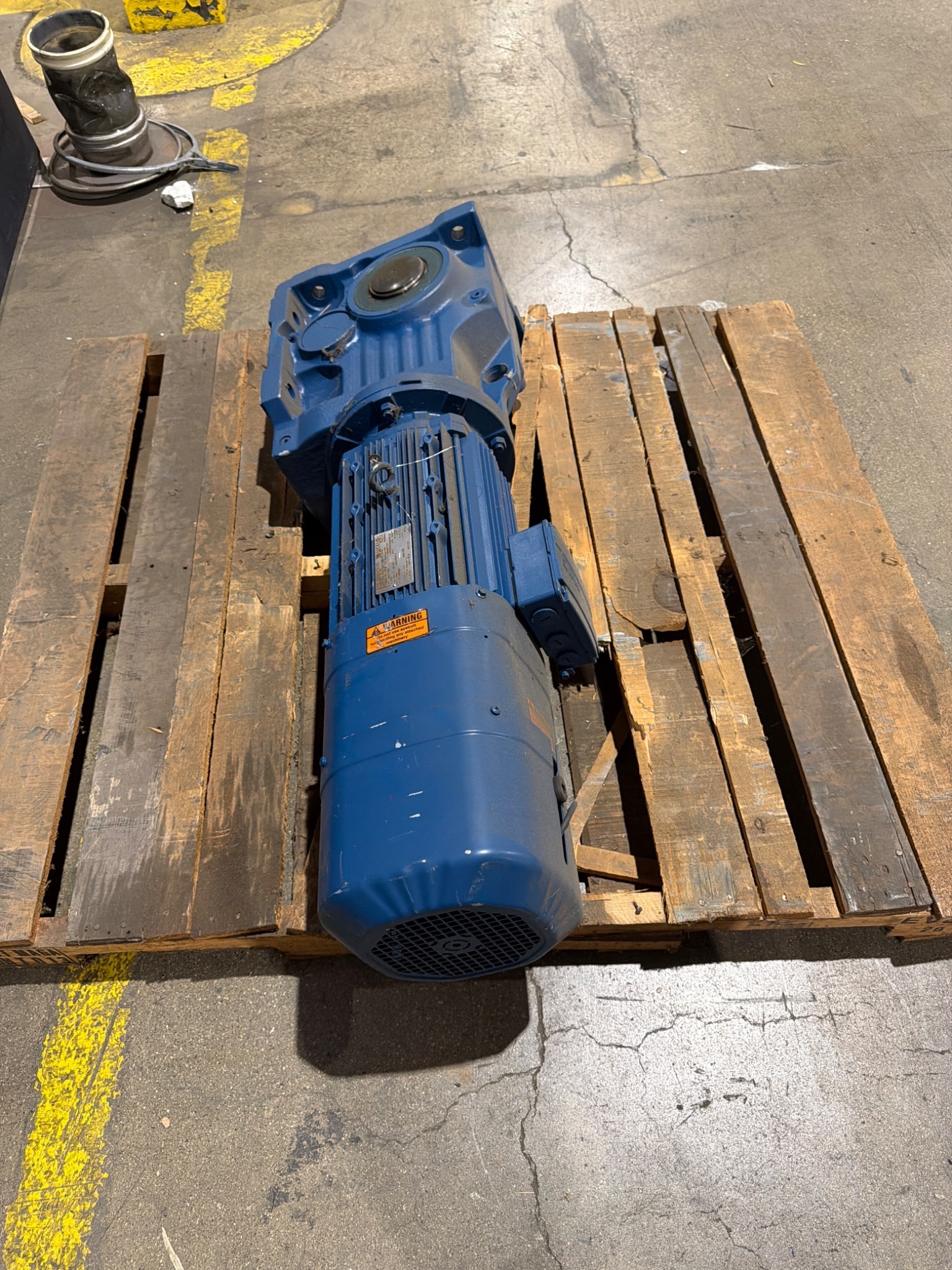 USED SEW‑EURODRIVE KA87B DRE132MC4BE11HR/TF/AS7H Gear Motor 1