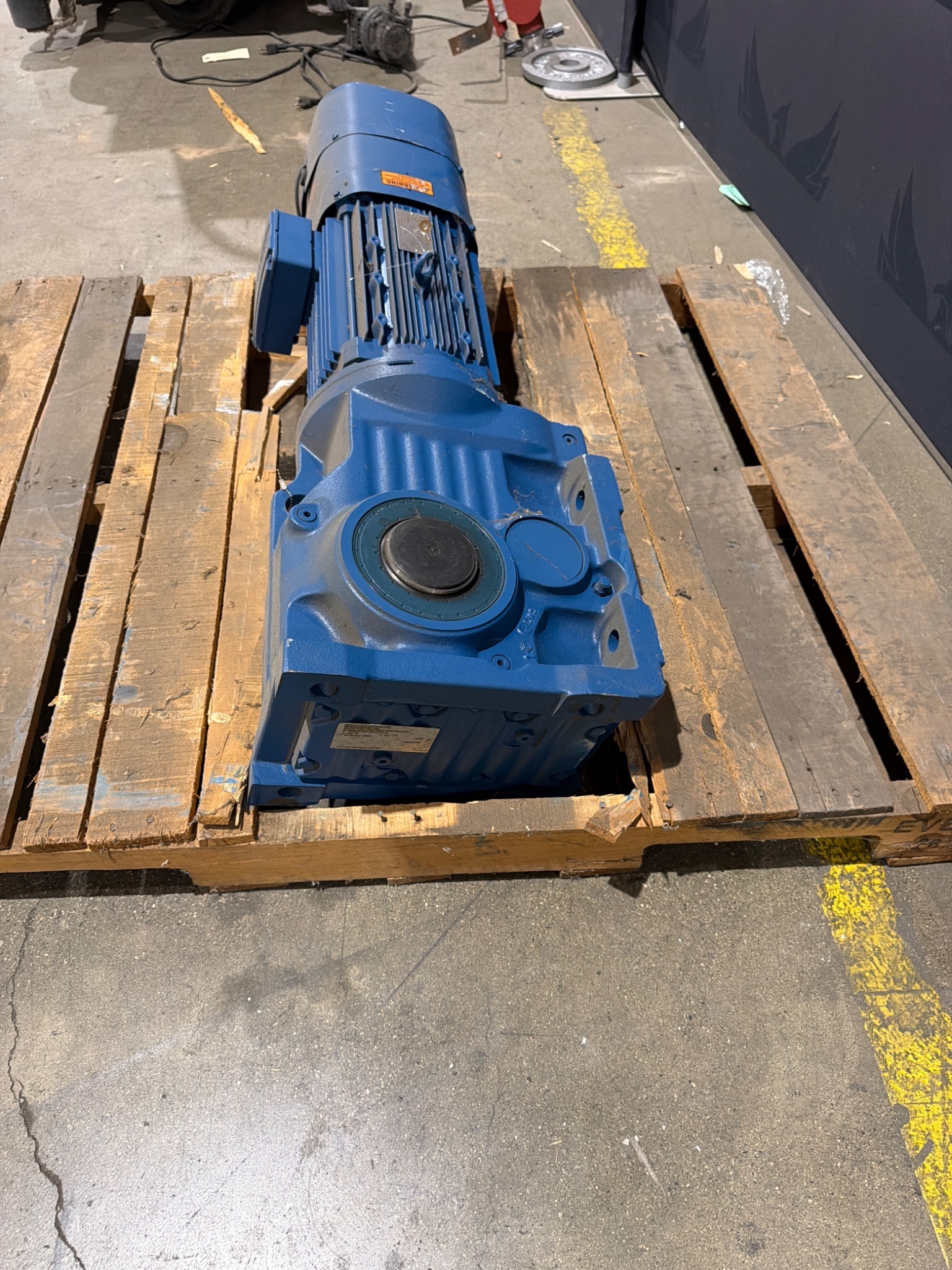 USED SEW‑EURODRIVE KA87B DRE132MC4BE11HR/TF/AS7H Gear Motor 2