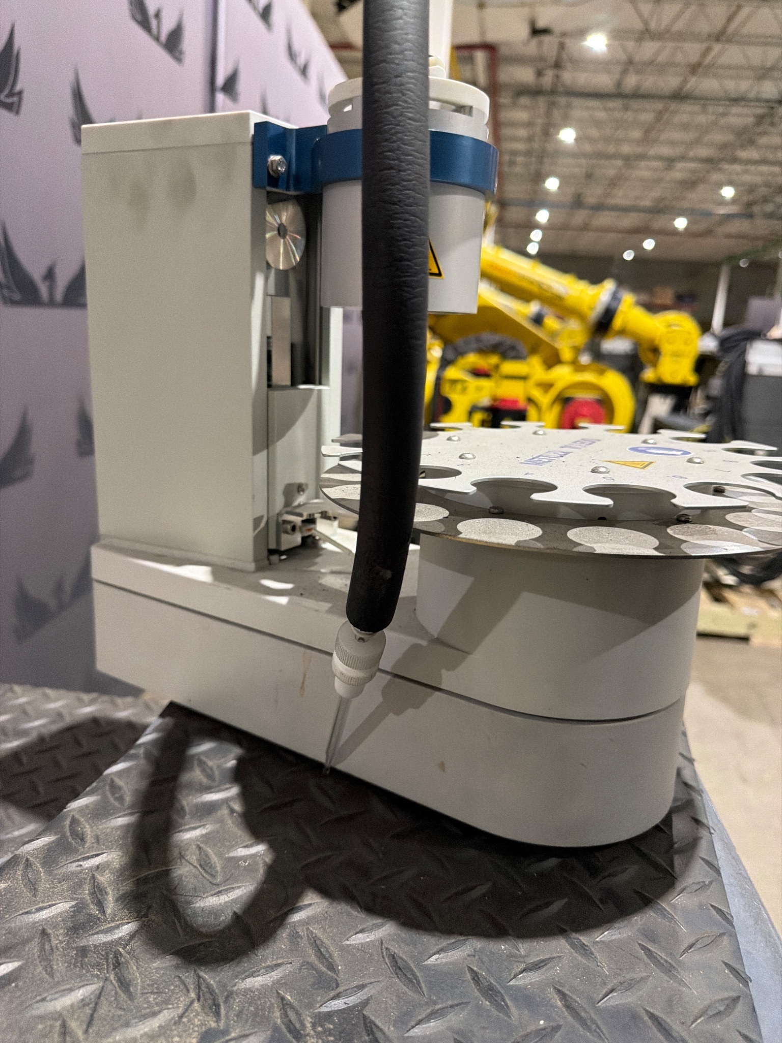 METTLER TOLEDO STROMBOLI SAMPLE CHANGER USED 2
