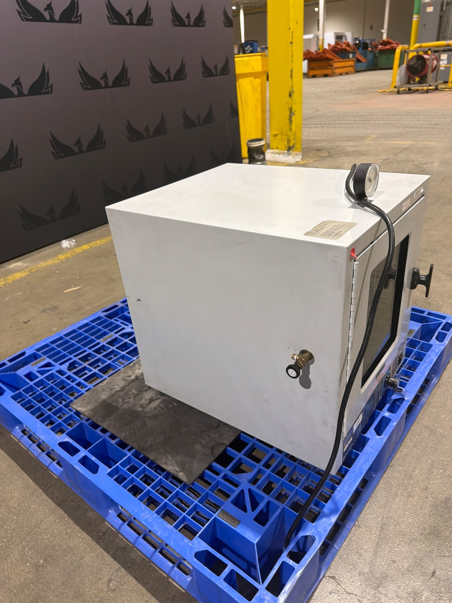 FISHER SCIENTIFIC 285A ISOTEMP VACUUM OVEN USED 2