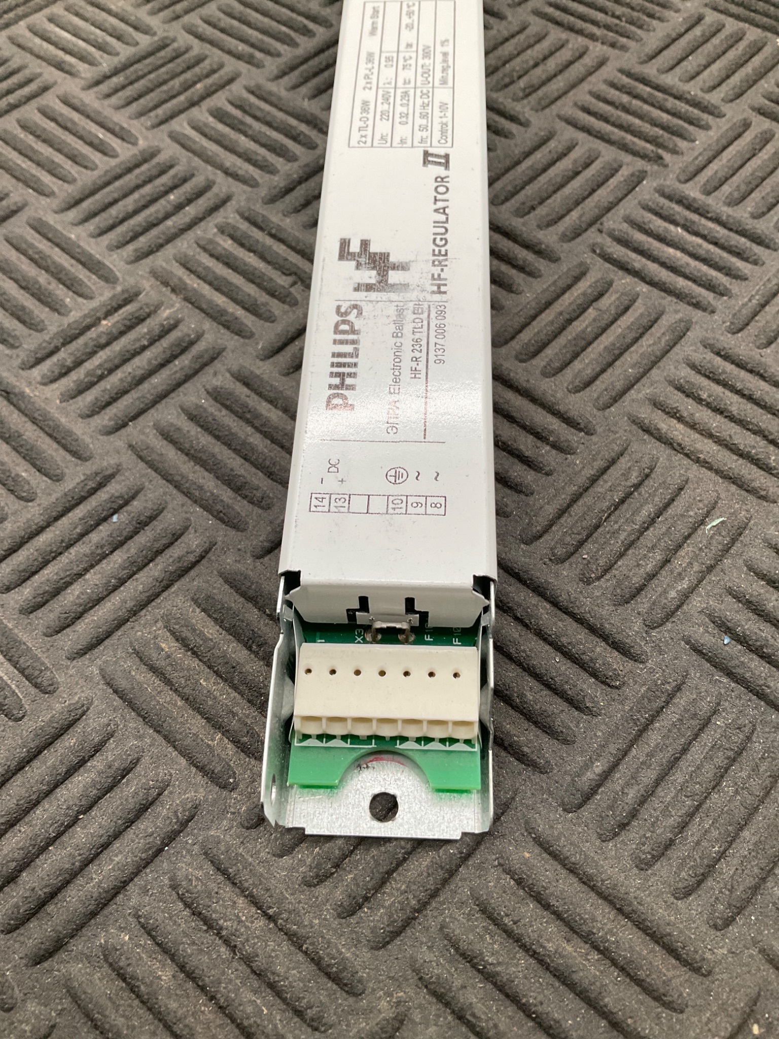 PHILIPS HF‑R 236 TLD EII Electronic Ballast USED 3