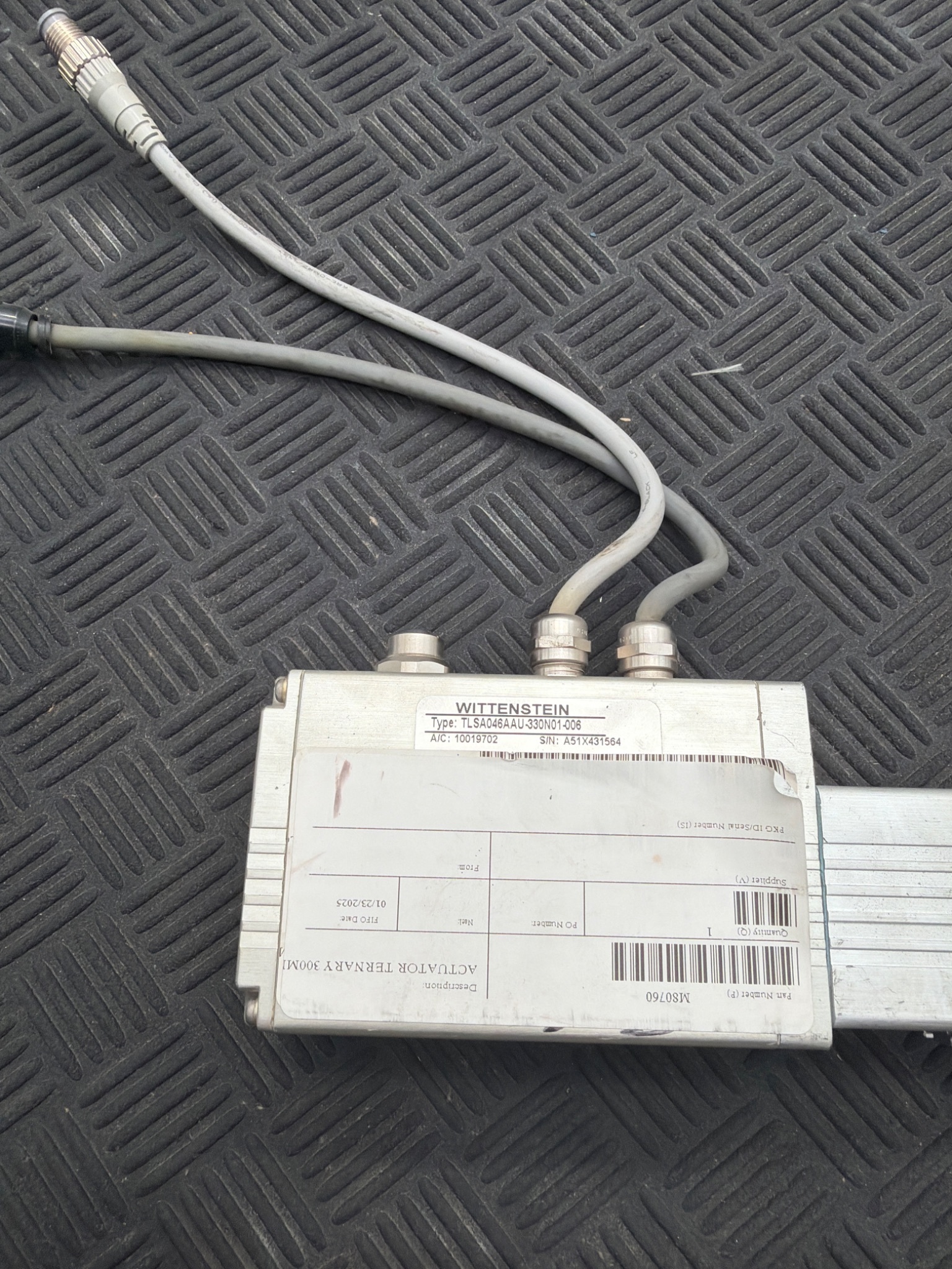 WITTENSTEIN TLSA046AAU‑330N01‑006 Ternary Linear Actuator USED 0