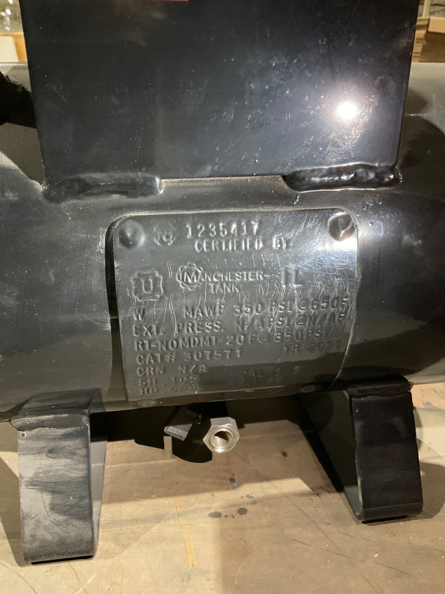 2011 MANCHESTER TANK 307571 AIR COMPRESSOR TANK ASSEMBLY; USED 3