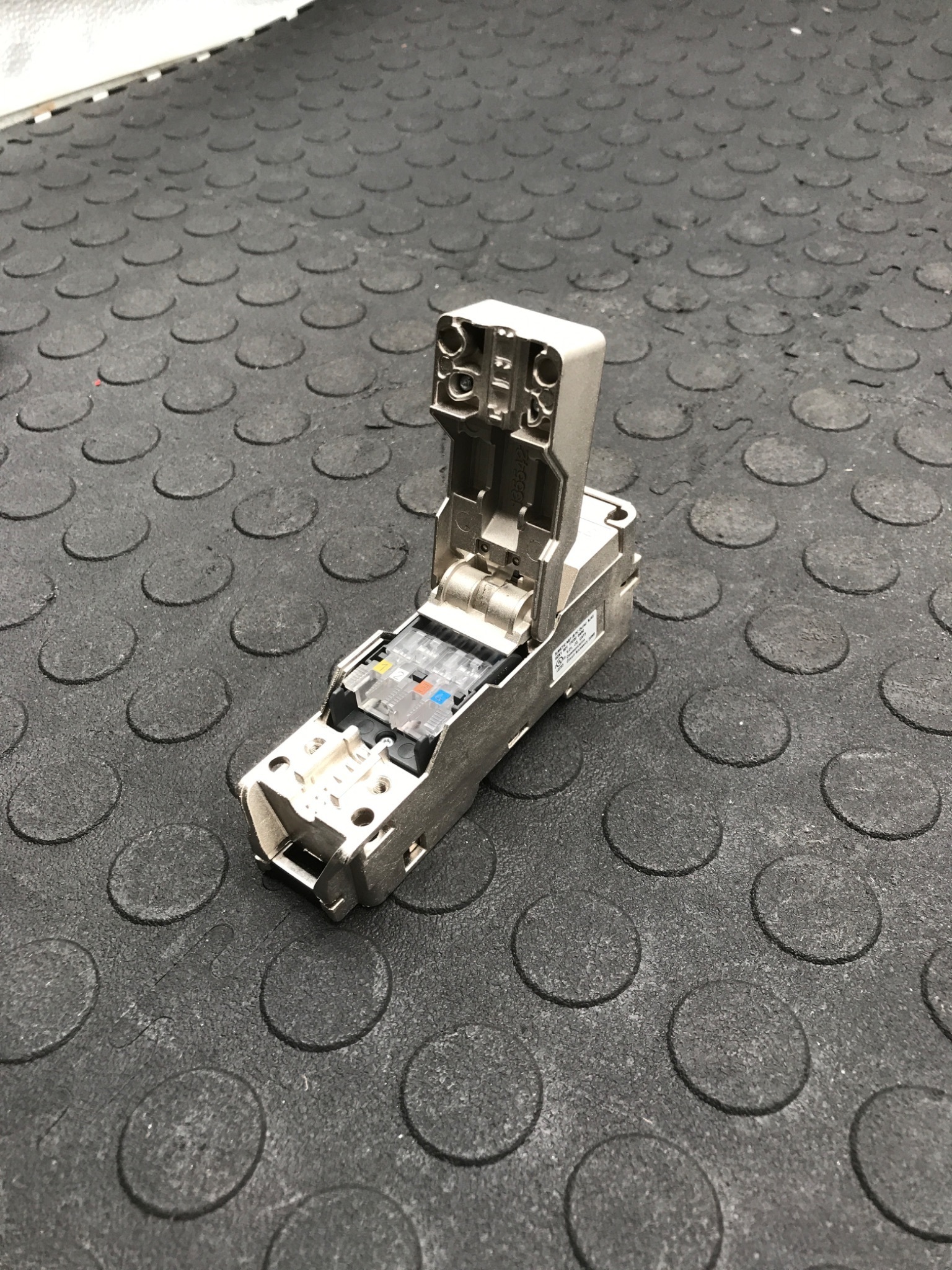 SIEMENS 6GK1901-1FC00-0AA0 SIMATIC NET IE FC RJ45 OUTLET USED 3