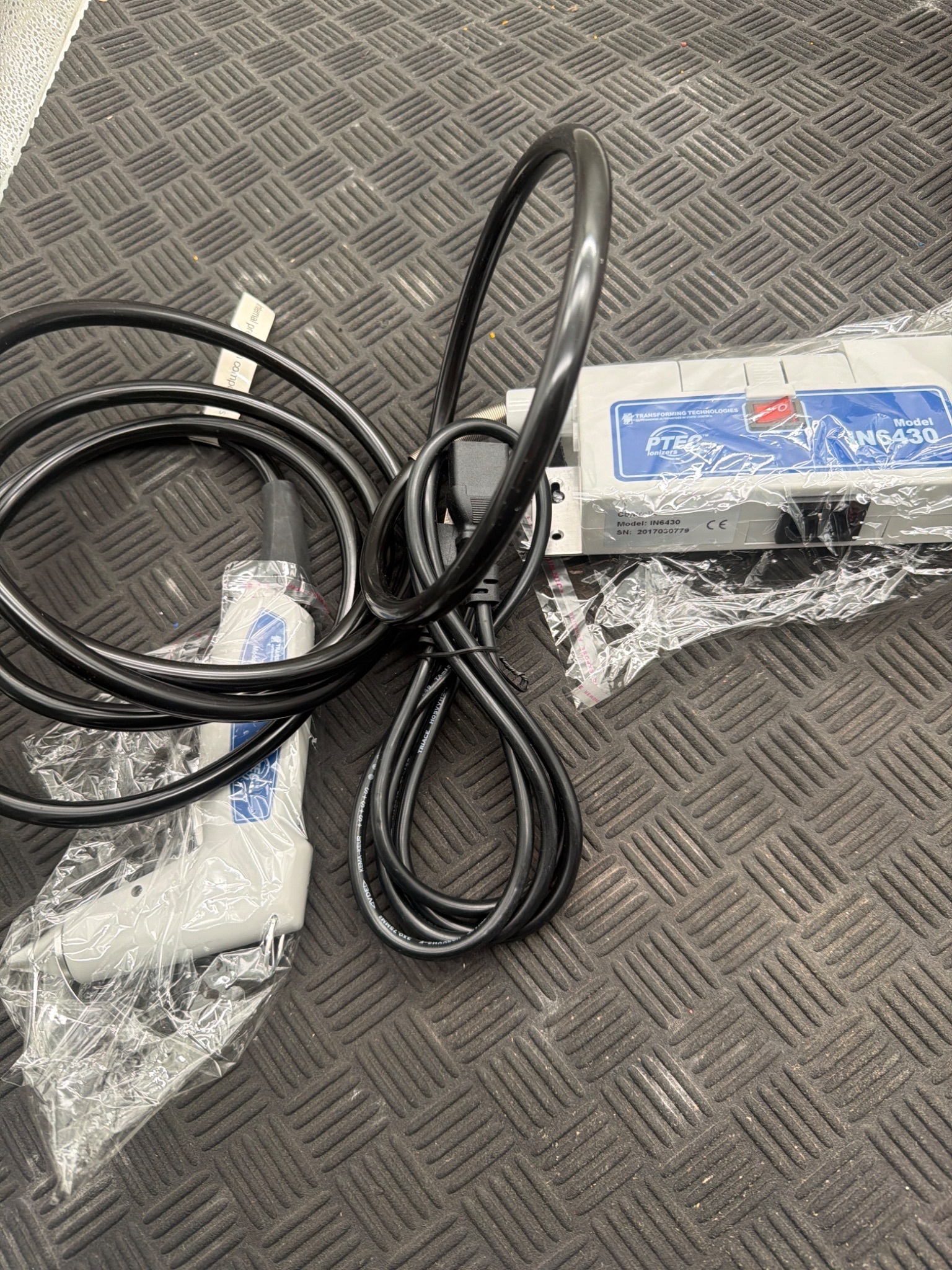 TRANSFORMING TECHNOLOGIES IN6430 PTEC ESD Ionizing Air Gun NEW 1