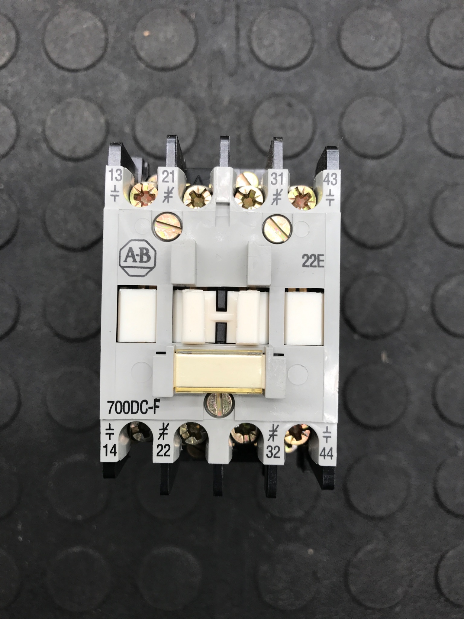 ALLEN BRADLEY 700DC F220Z24 CONTROL RELAY NEW OPEN BOX 1