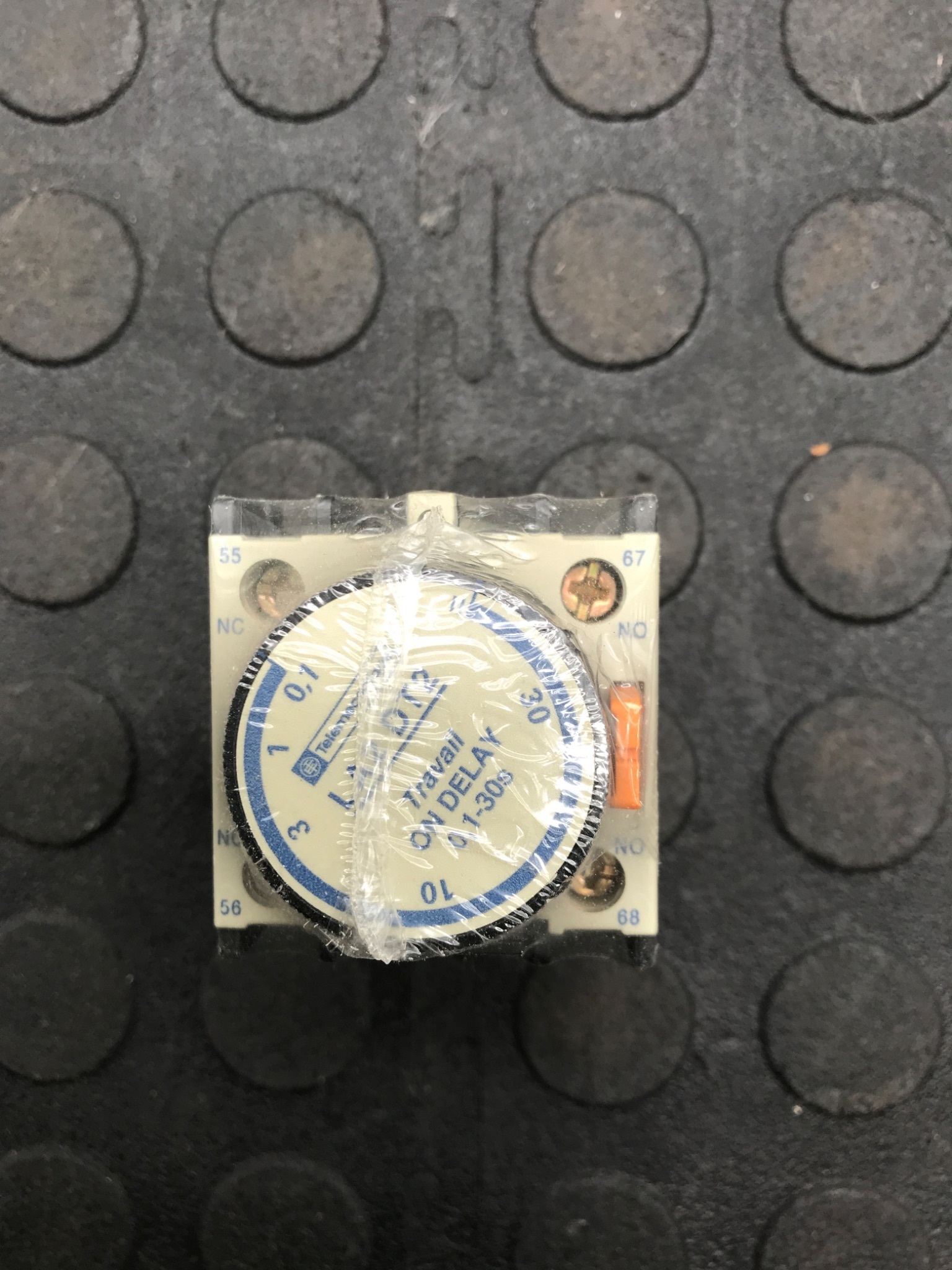 TELEMECANIQUE LA2 DT2 Time Delay Block NEW 1