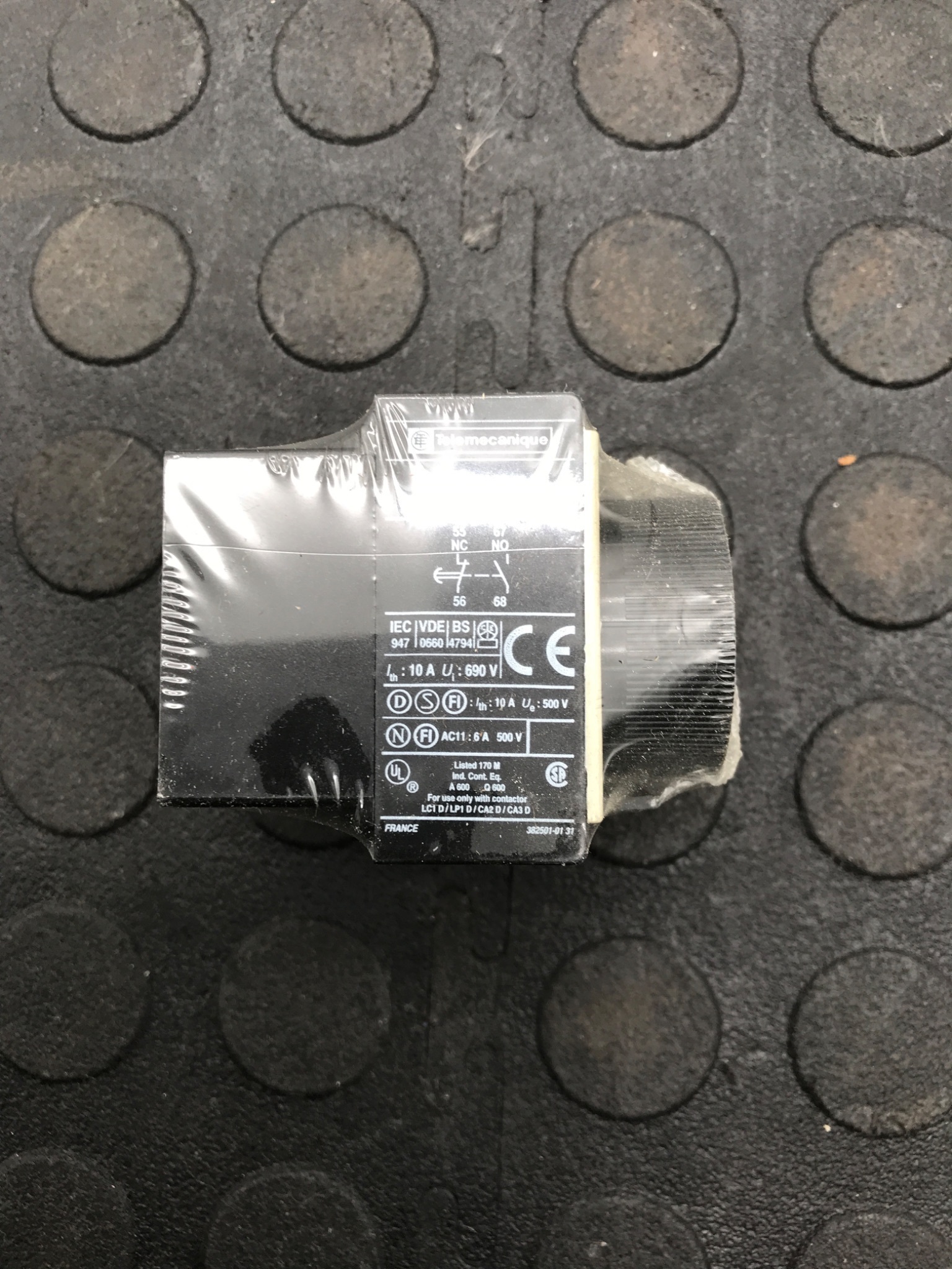 TELEMECANIQUE LA2 DT2 Time Delay Block NEW 2