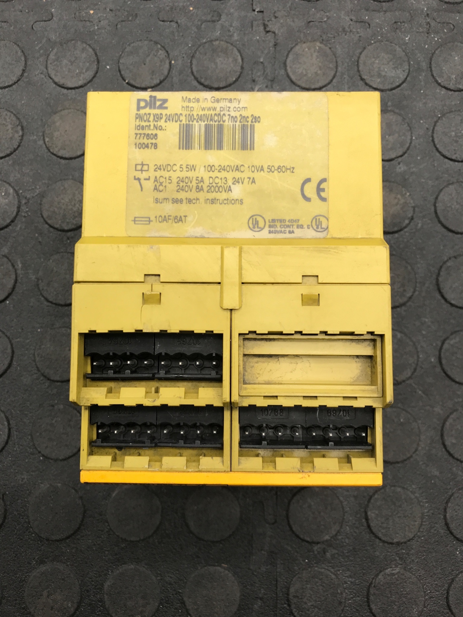 PILZ PNOZ X9P AC 24VDC Safety Relay 777606 USED 1
