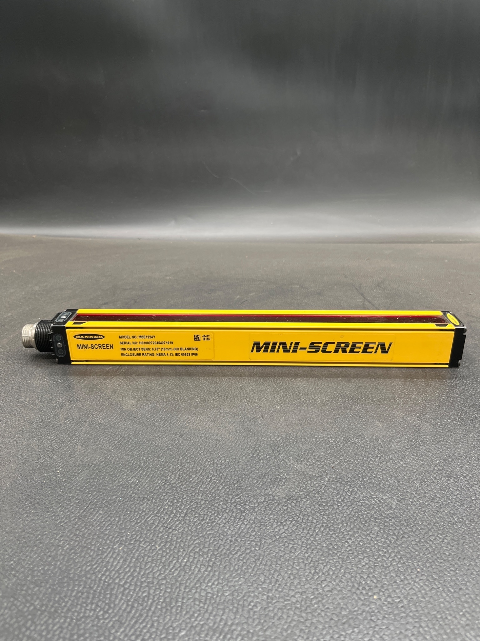 BANNER MSE1224Y / MSR1224Y Mini‑Screen Light Curtain Set 305mm USED 1