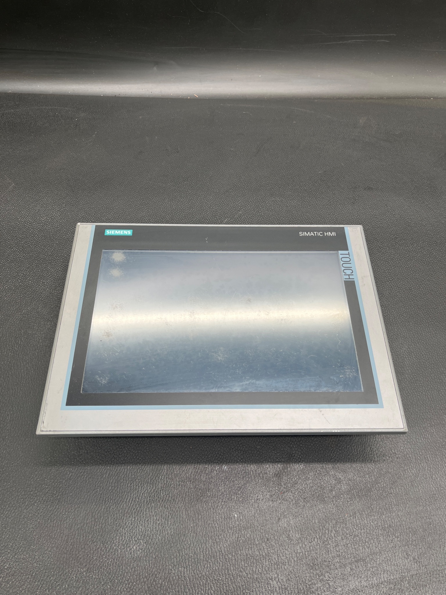 SIEMENS 6AV2124-0MC01-0AX0 TP1200 COMFORT HMI OPERATOR PANEL USED SCREEN DMG 0
