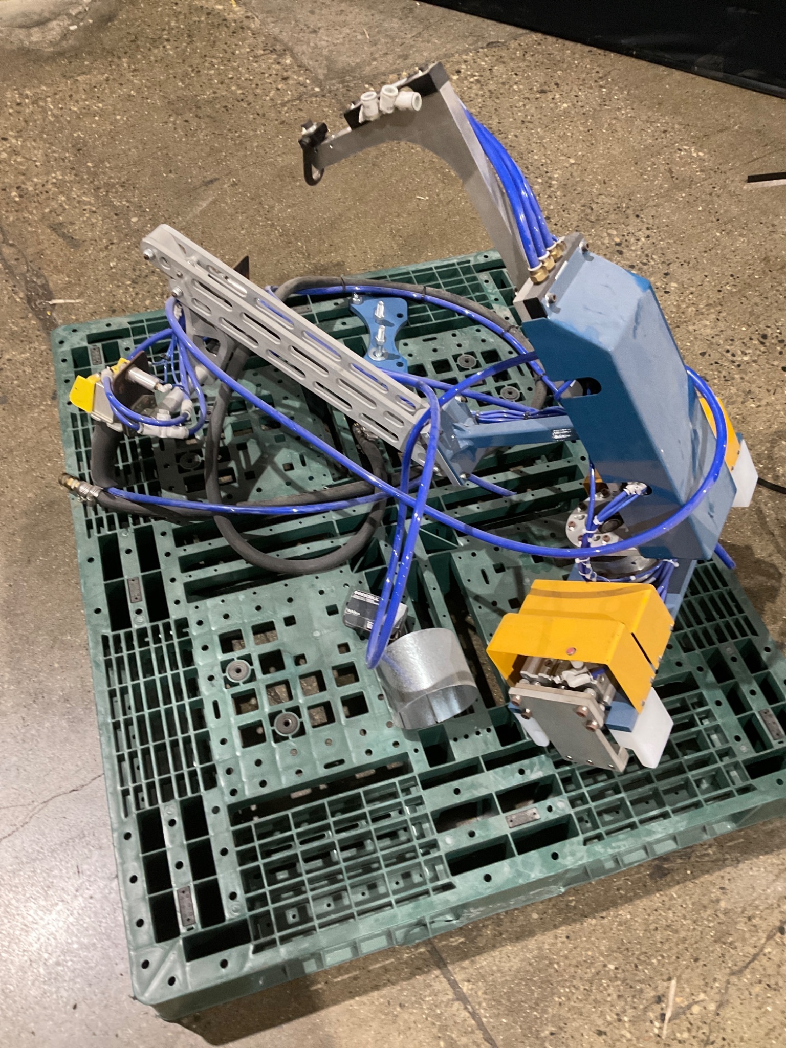 USED POWERBUILT Shear Wall Lift Assist 0