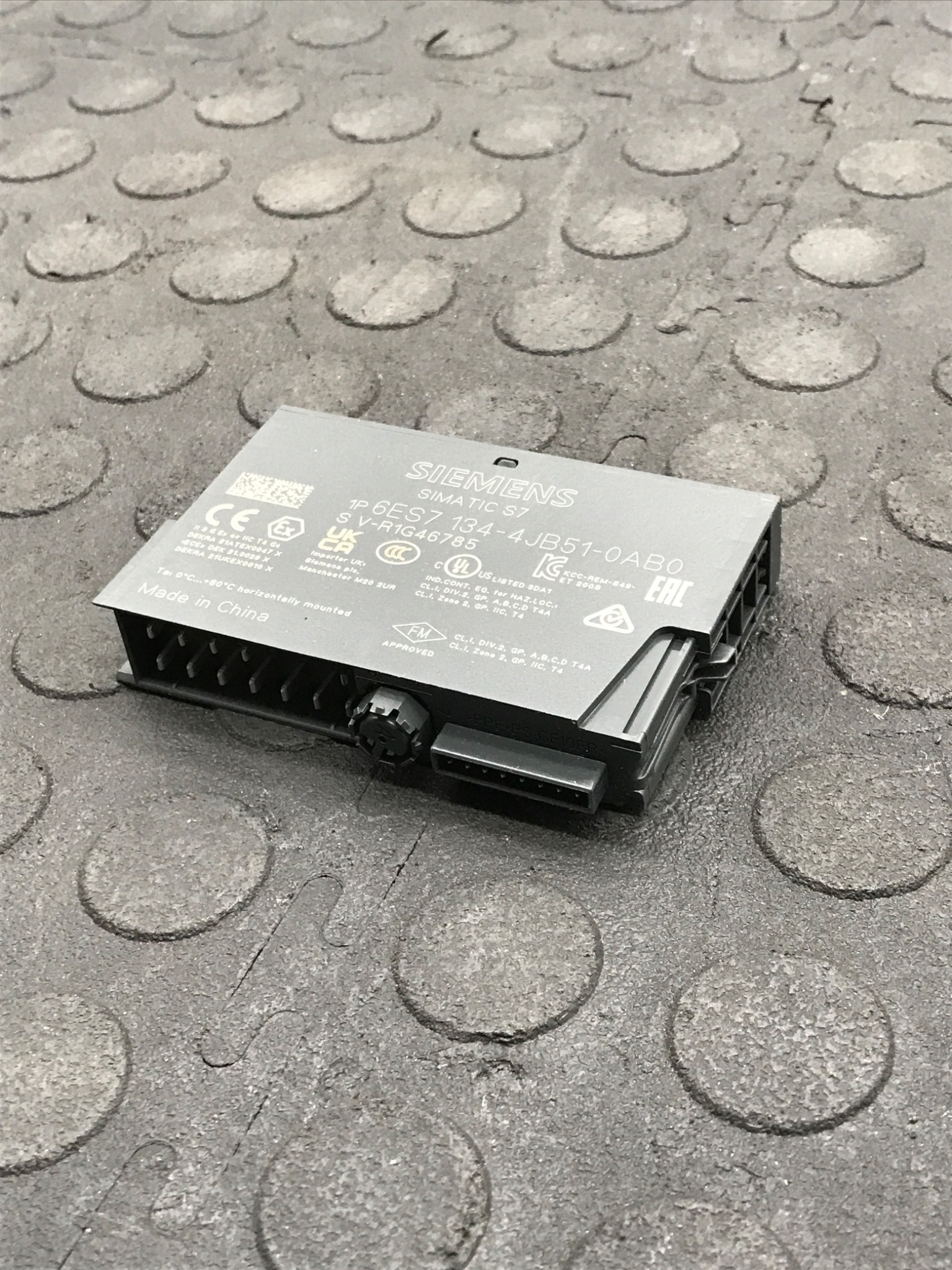 SIEMENS 6ES7 134‑4JB51‑0AB0 SIMATIC ET 200S Analog Input Module NEW 3
