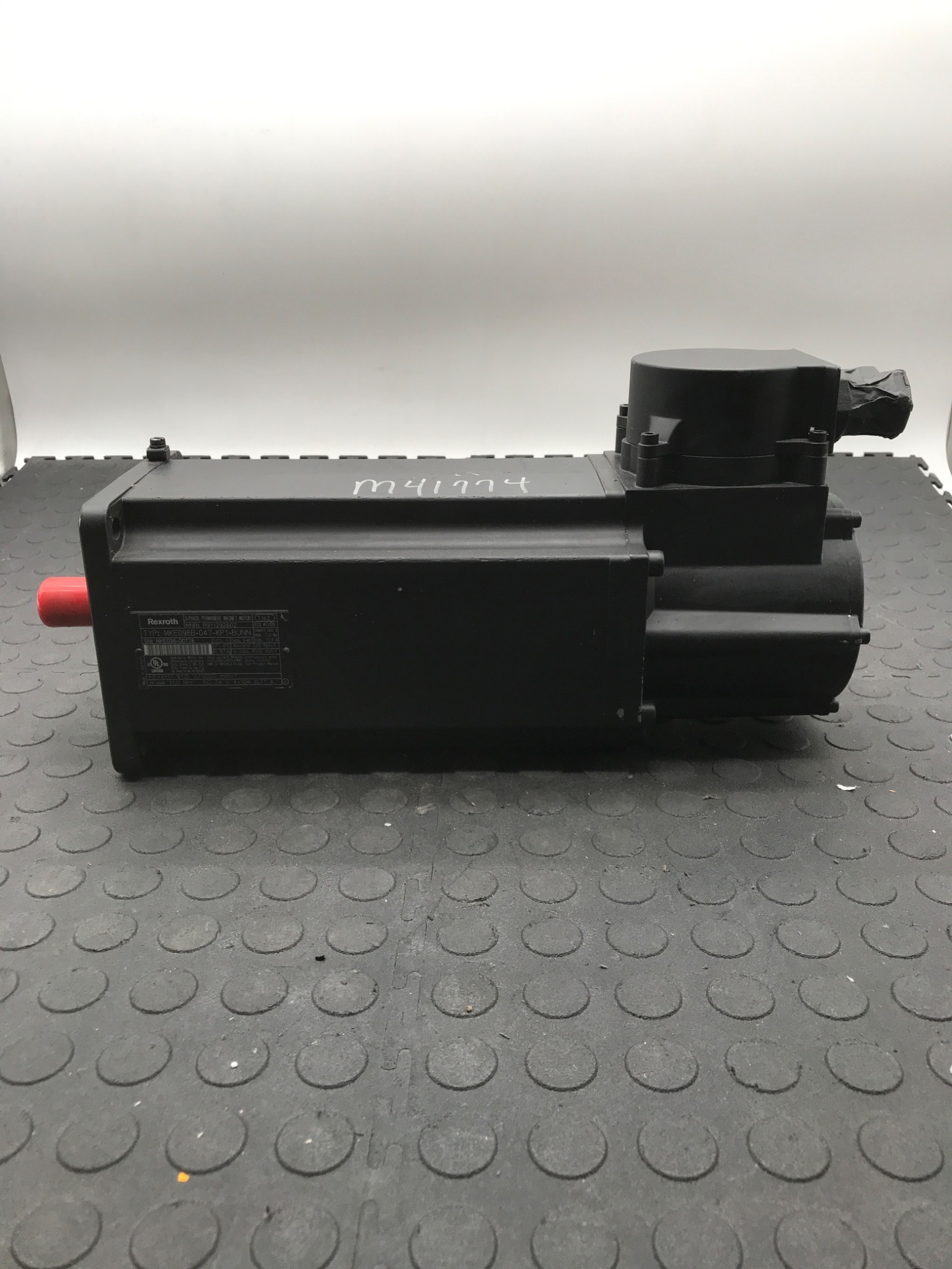 REXROTH MKE098B‑047‑KP1‑BUNN 3‑Phase Servo Motor R91129202 NEW NO BOX 0