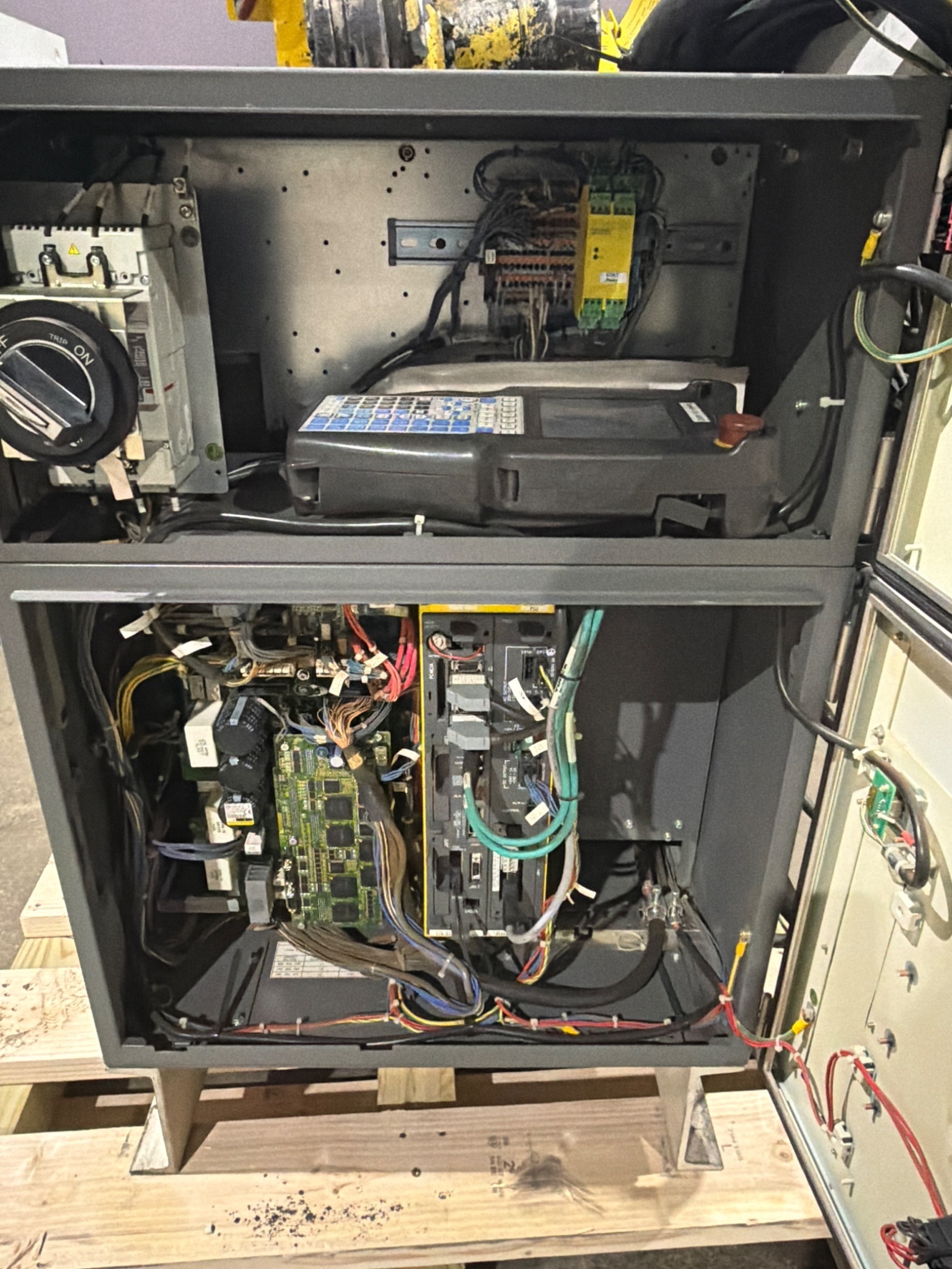 FANUC R‑2000iB/210F Robot Complete w/ R‑30iB Controls USED 6