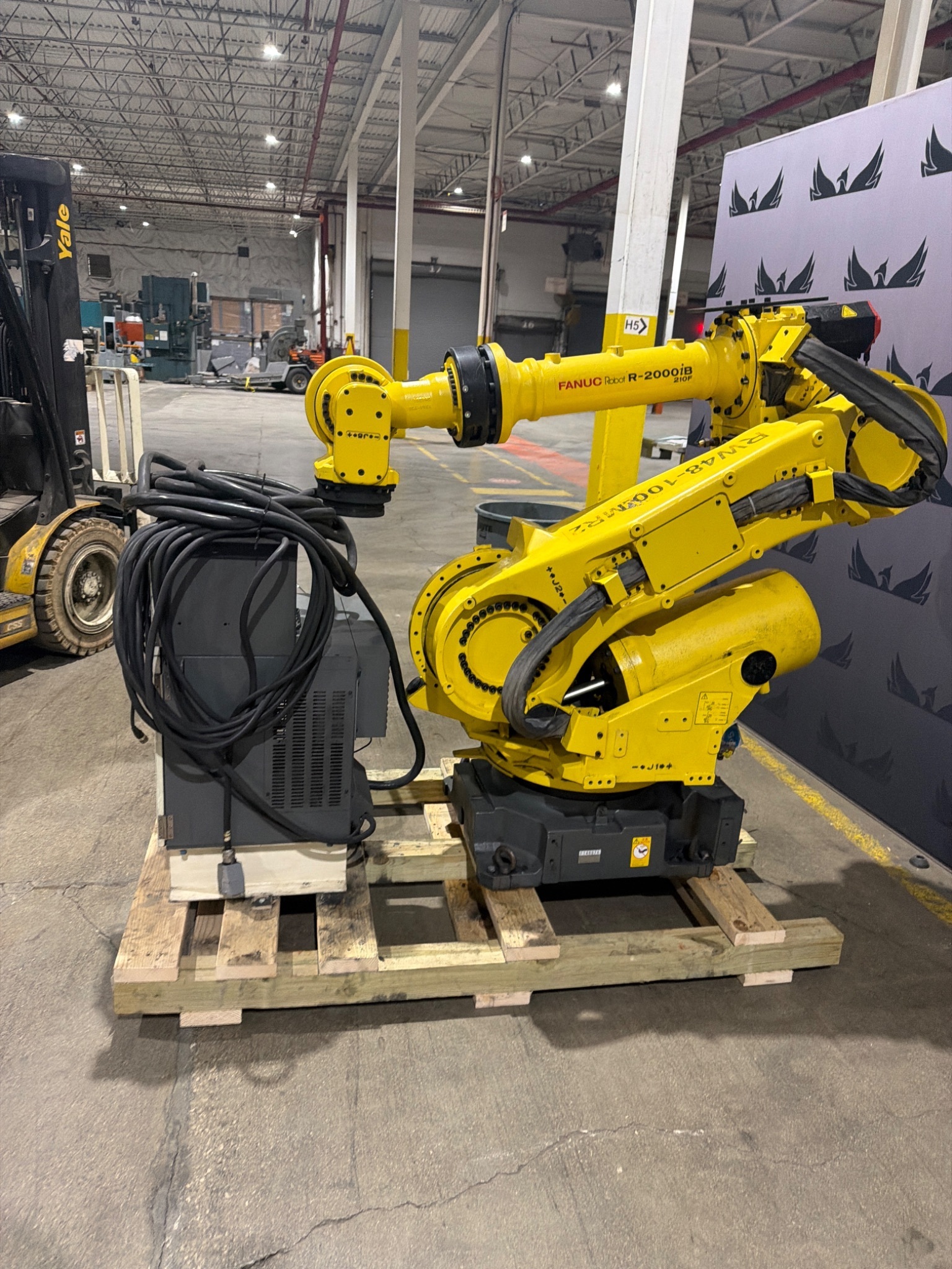 FANUC R-2000iB/210F Complete w/ R-30iB Controls USED 4