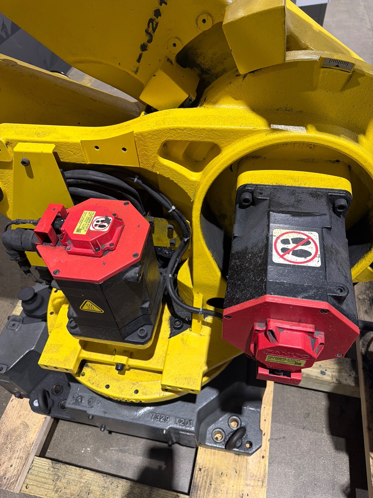 FANUC R-2000iB/210F Complete w/ R-30iB Controls USED 7