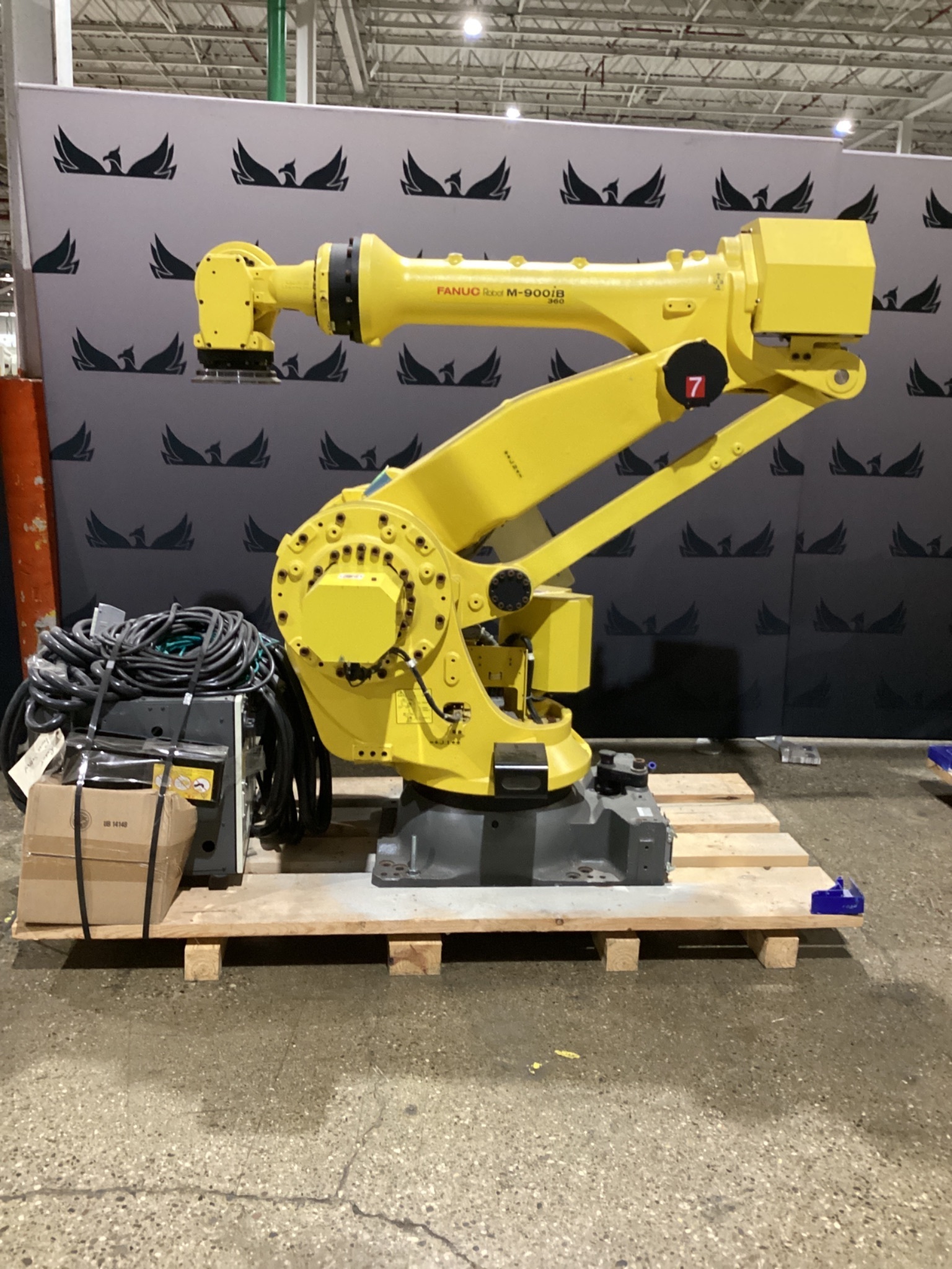 FANUC M-900iB/360 6-AXIS HEAVY PAYLOAD ROBOT W/ R-30iB CONTROLLER USED 2018 0