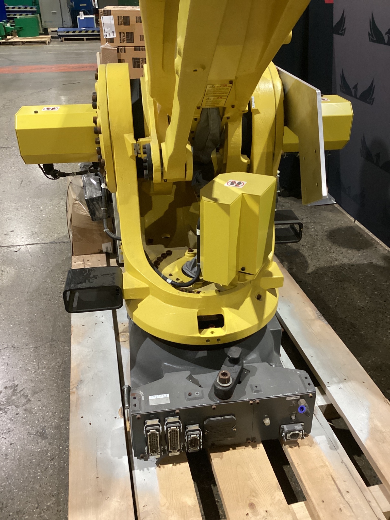 FANUC M-900iB/360 6-AXIS HEAVY PAYLOAD ROBOT W/ R-30iB CONTROLLER USED 2018 3