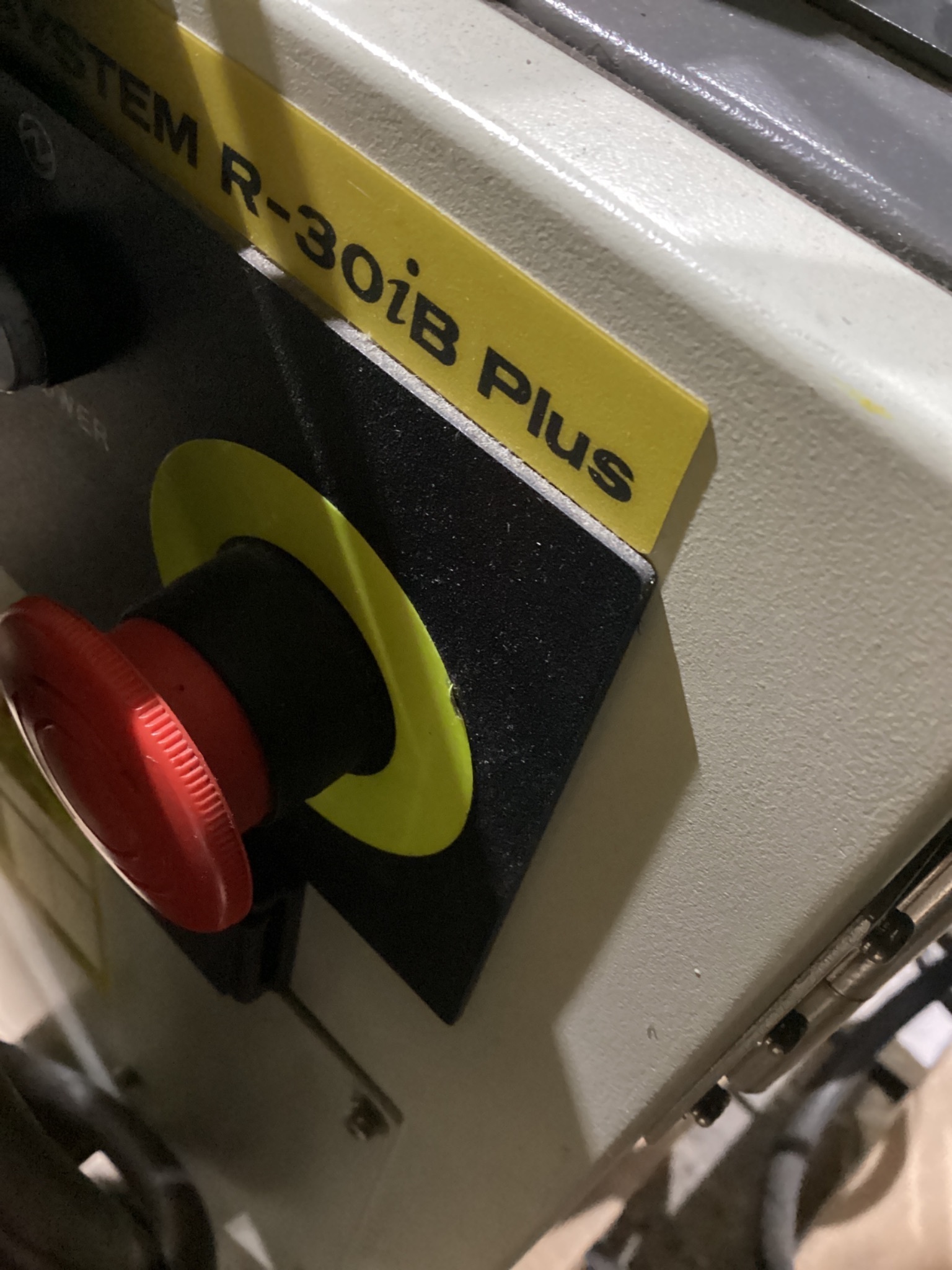 FANUC M-900iB/360 6-AXIS HEAVY PAYLOAD ROBOT W/ R-30iB CONTROLLER USED 2018 6