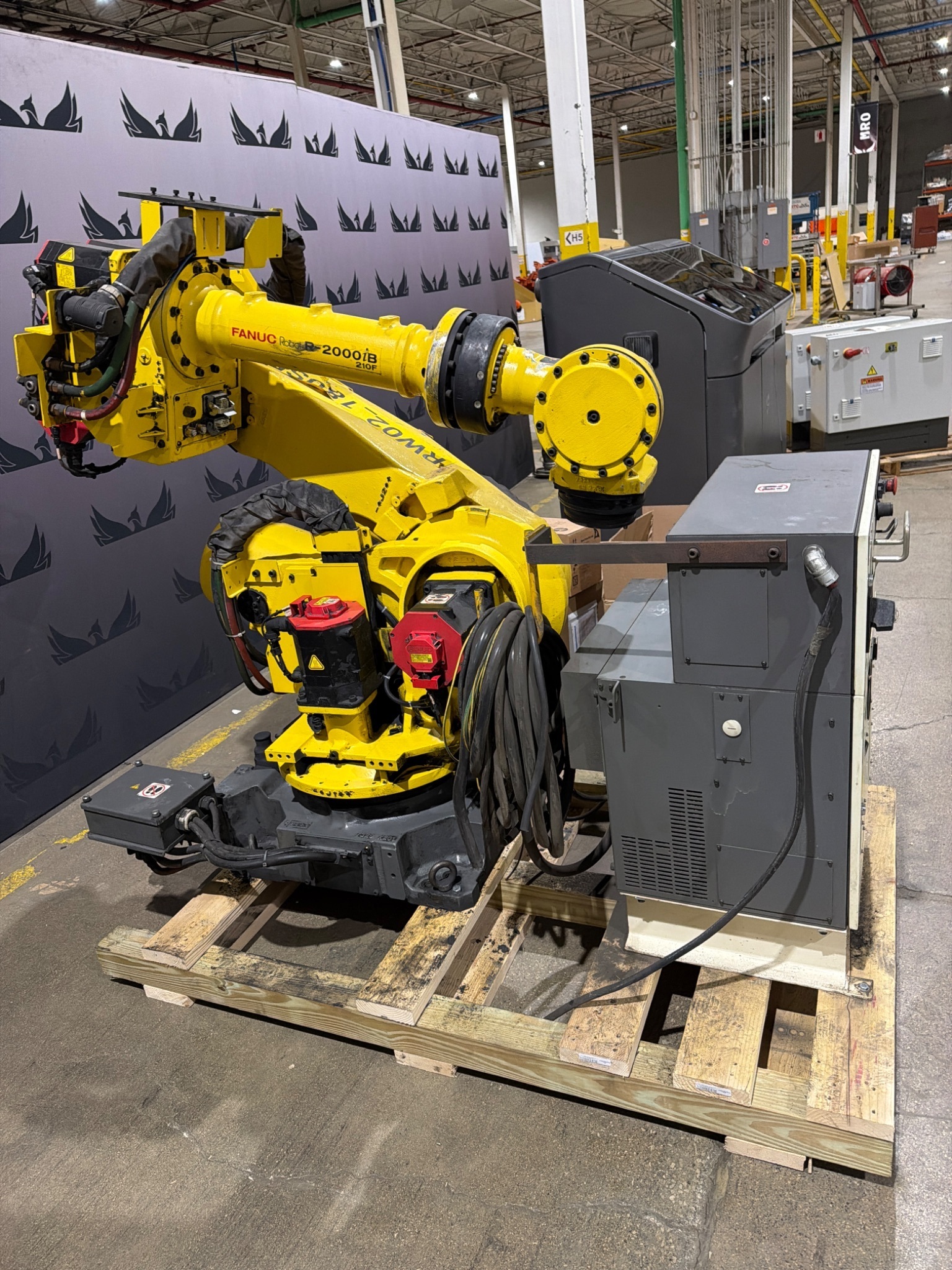 FANUC R-2000iB/210F Complete w/ R-30iB Controls USED 0