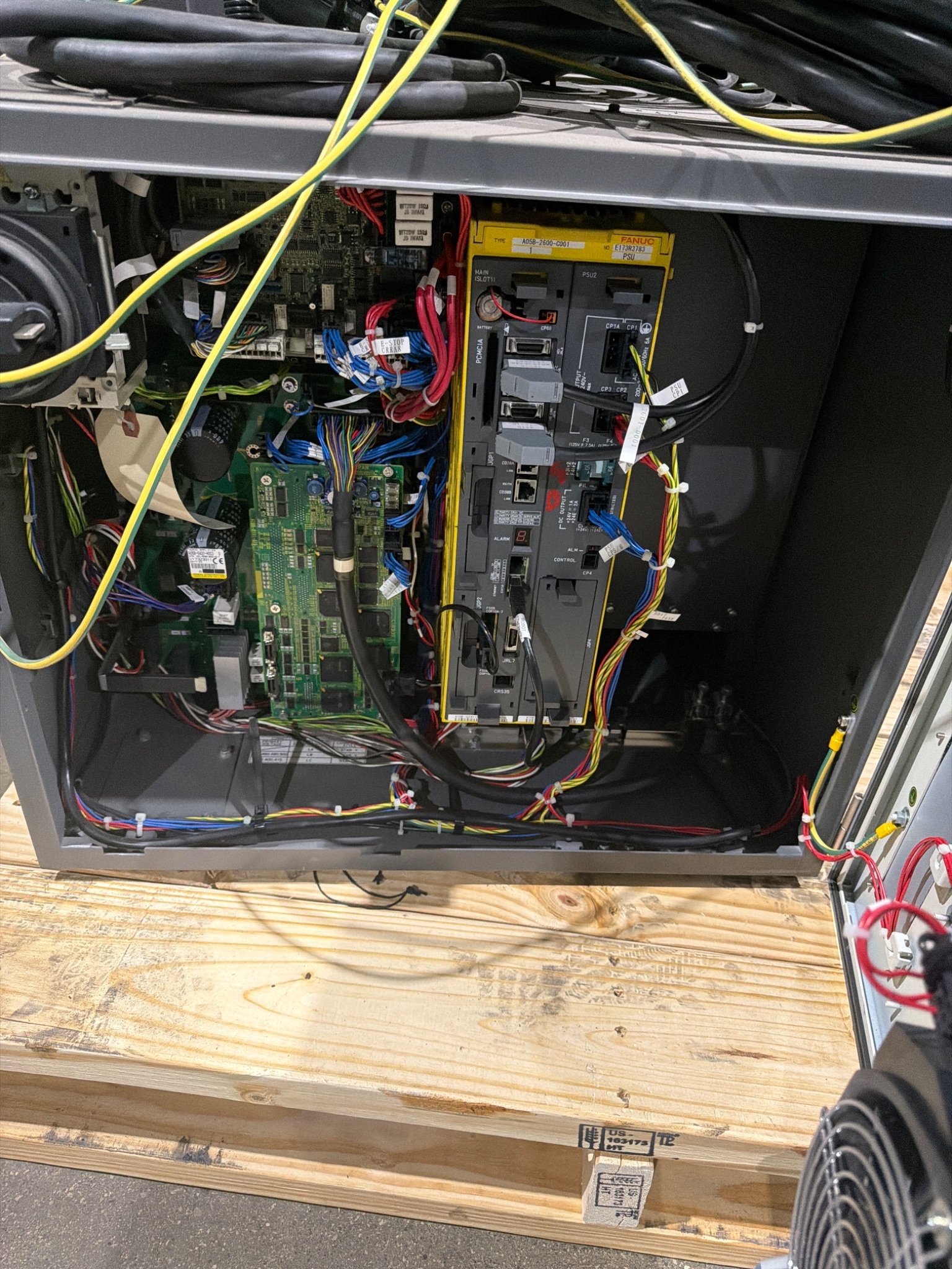 FANUC M-10iA/12 Complete w/ R-30iB Controller USED - Missing Pendant 4